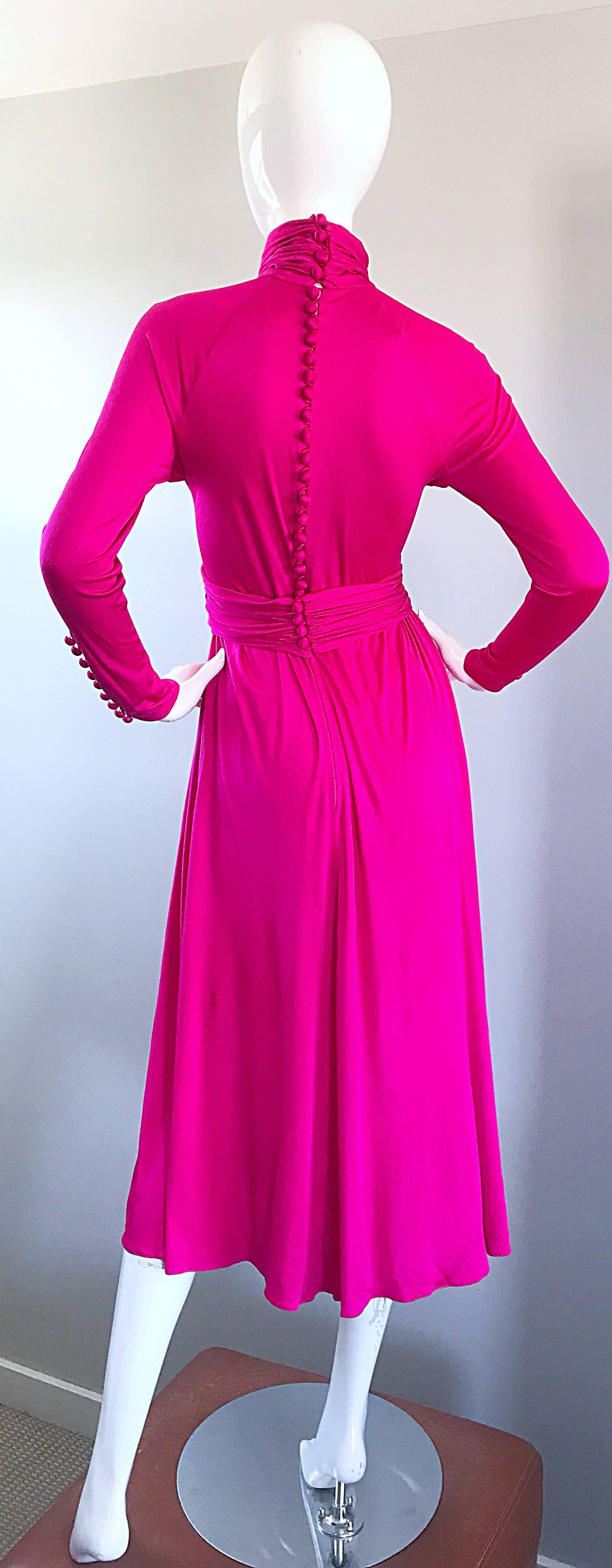 Vintage Geoffrey Beene Shocking Hot Pink Fuchsia Silk Jersey Long Sleeve Dress In Excellent Condition In San Diego, CA