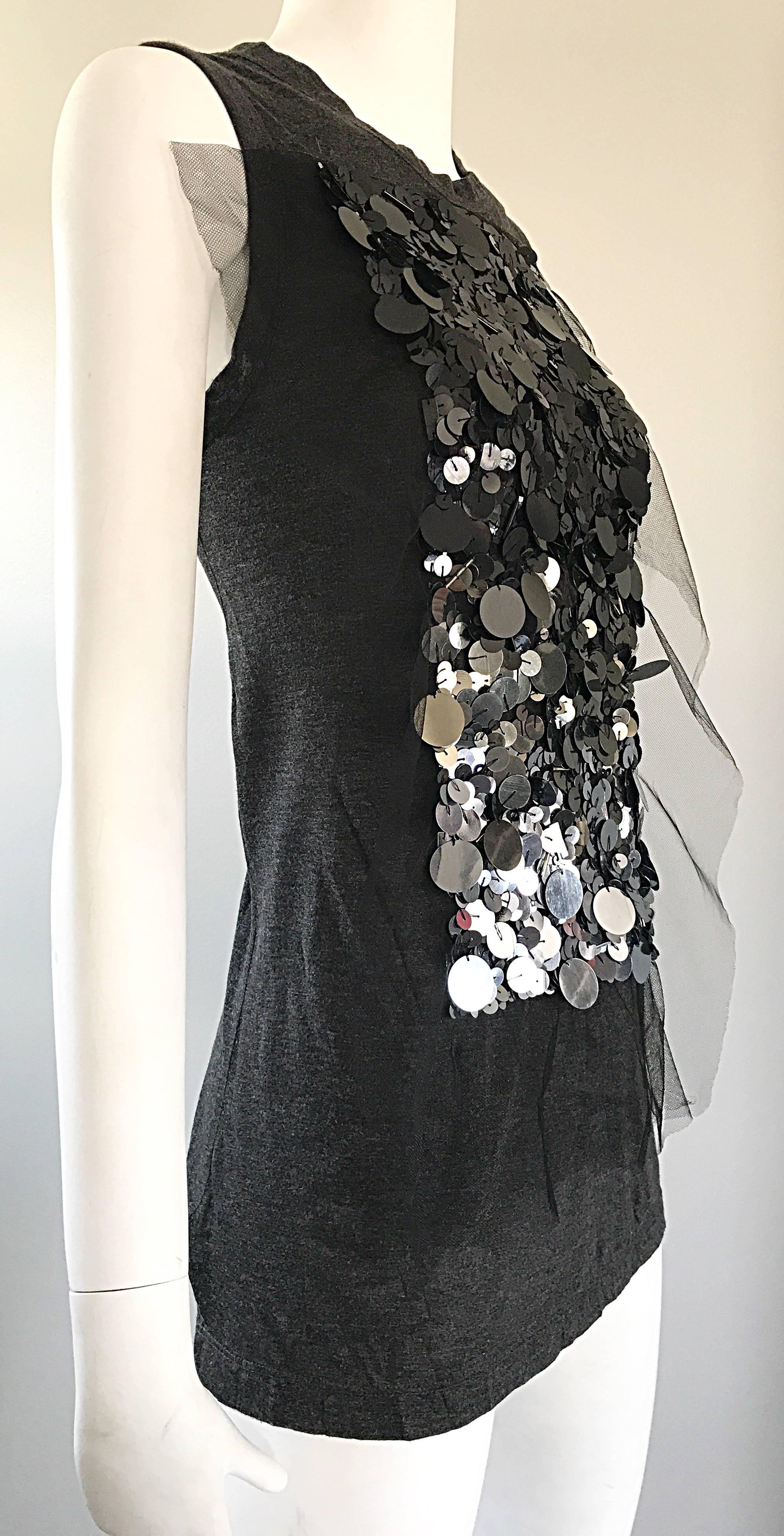 1990s Vera Wang Charcoal Gray Paillettes Tulle Sleeveless Vintage Blouse Top In Excellent Condition For Sale In San Diego, CA