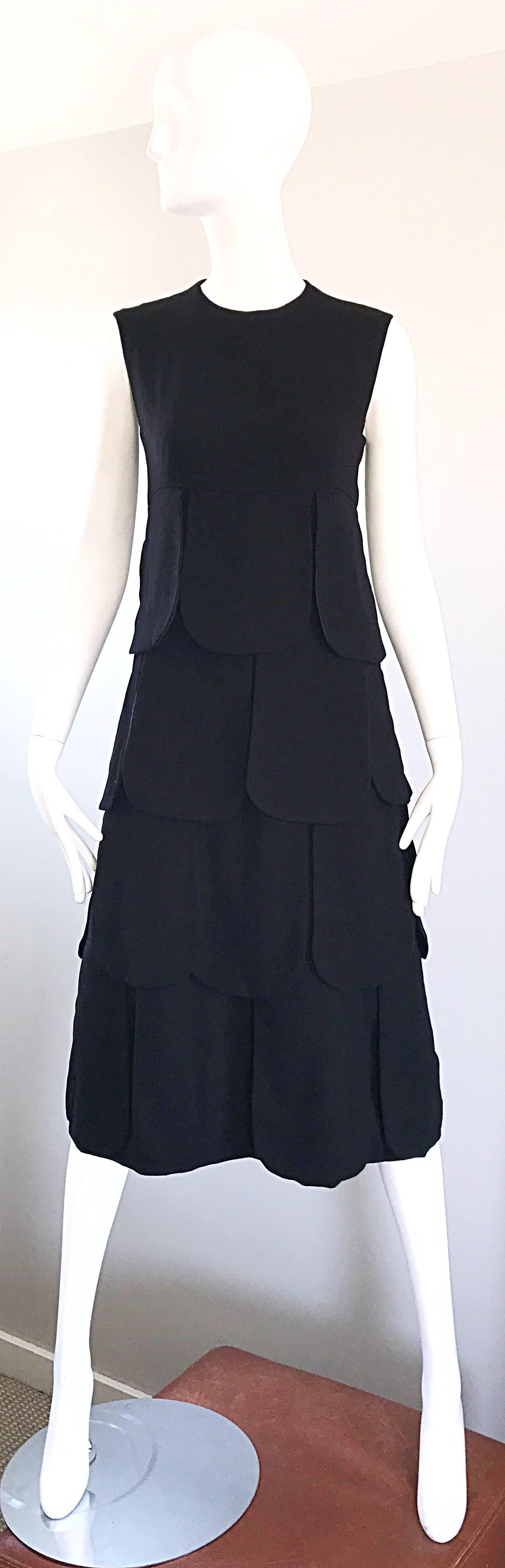 1960s Pierre Cardin Haute Couture Space Age Mod Black Wool Vintage 60s Dress For Sale 2