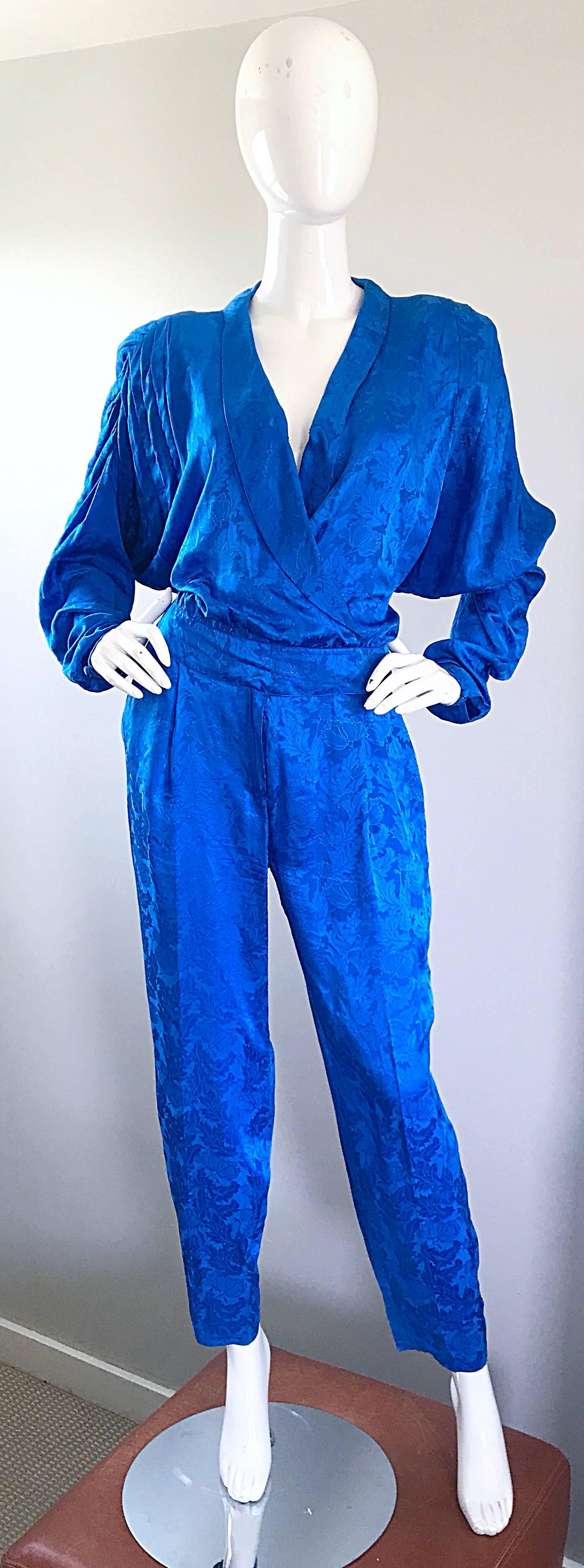 Vintage Flora Kung Royal Blue Size 10 Silk Long Dolman Sleeve Jumpsuit  In Excellent Condition For Sale In San Diego, CA