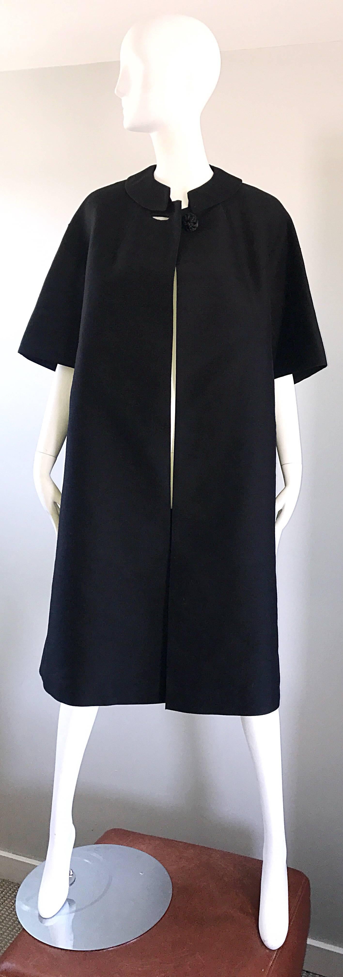 1950s Betty Rose Black 3/4 Sleeves 50s Vintage Trapeze Swing Opera Jacket In Excellent Condition For Sale In San Diego, CA