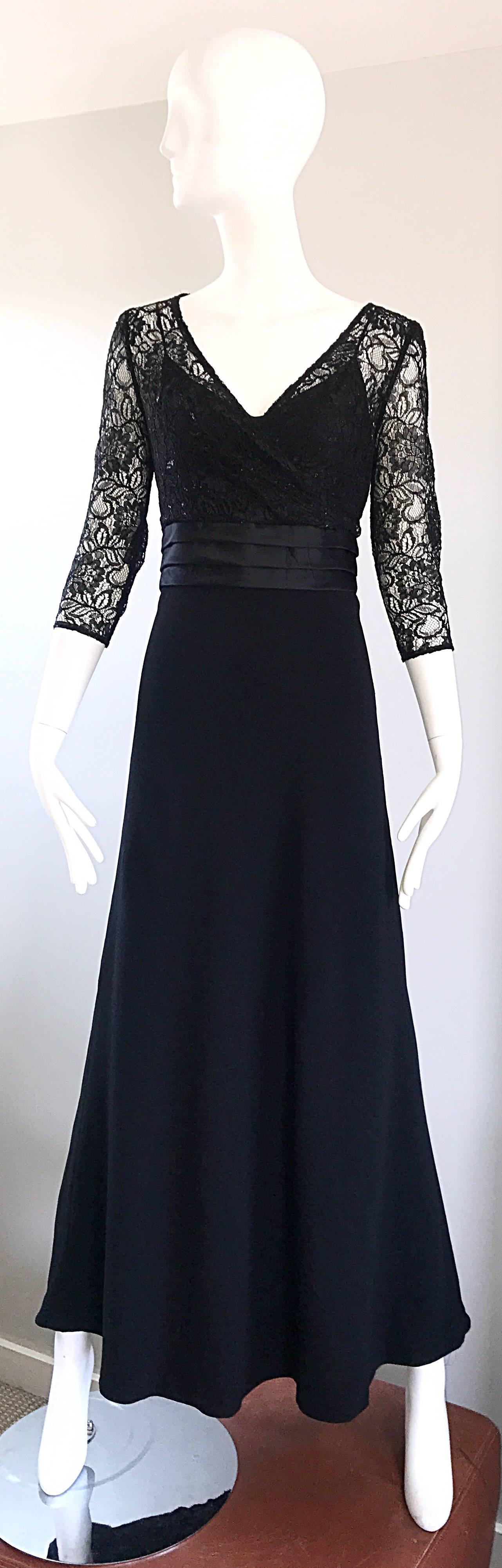 Badgley Mischka Beautiful Black Lace 3/4 Sleeves Size 8 Vintage Gown, 1990s   For Sale 2
