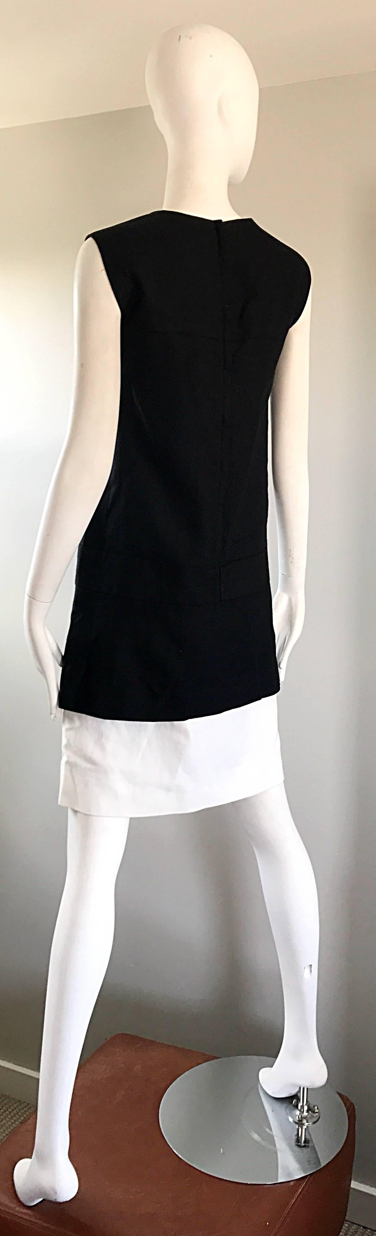 Women's Chic 1960s Howard Wolf Black & White Cotton + Linen Mod Vintage 60s Shift Dress For Sale