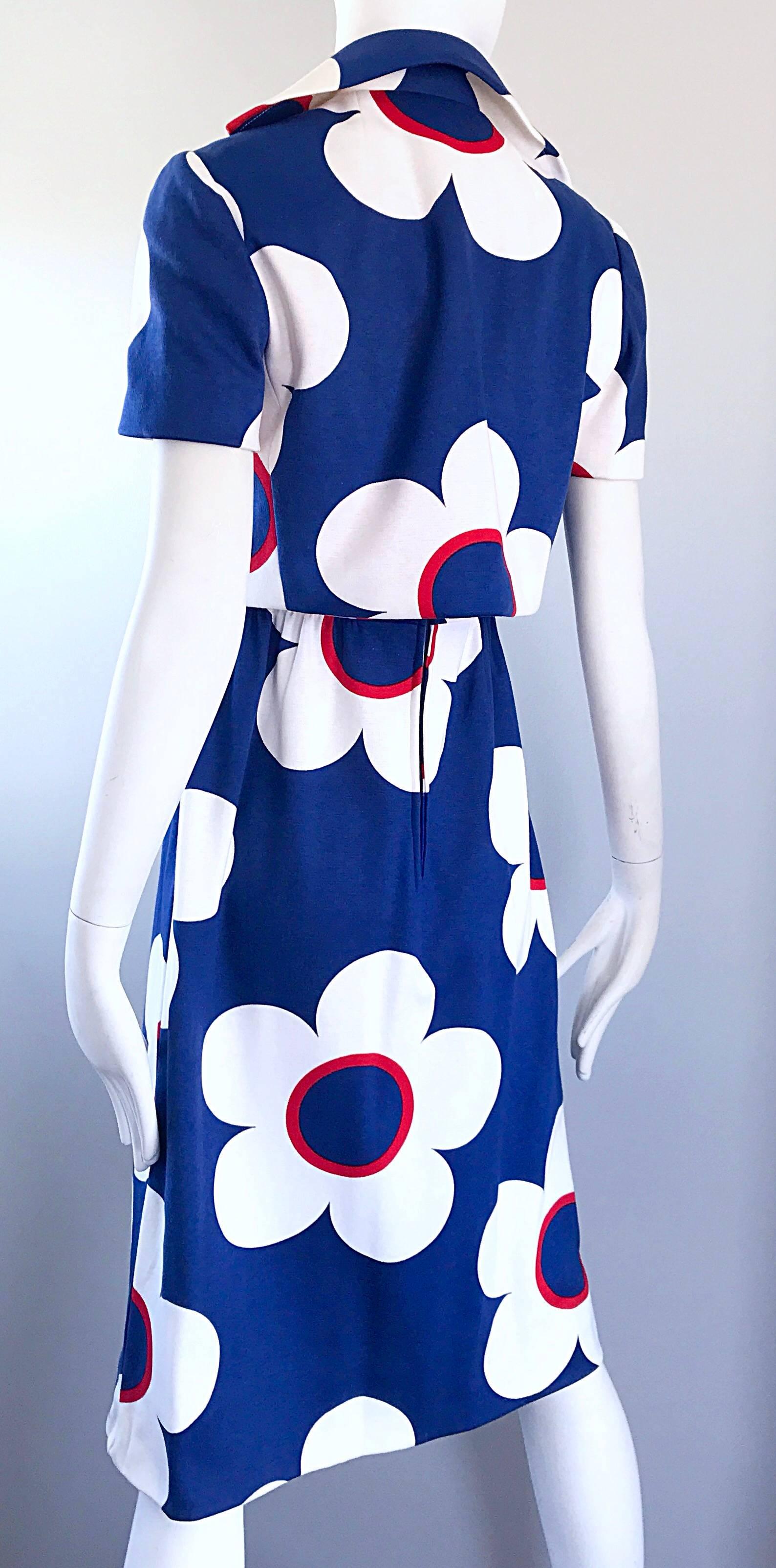 Phänomenales 1960er Marineblaues + rotes + weißes A-Linien-Kleid & gekrempelte Bolero-Jacke Damen im Angebot