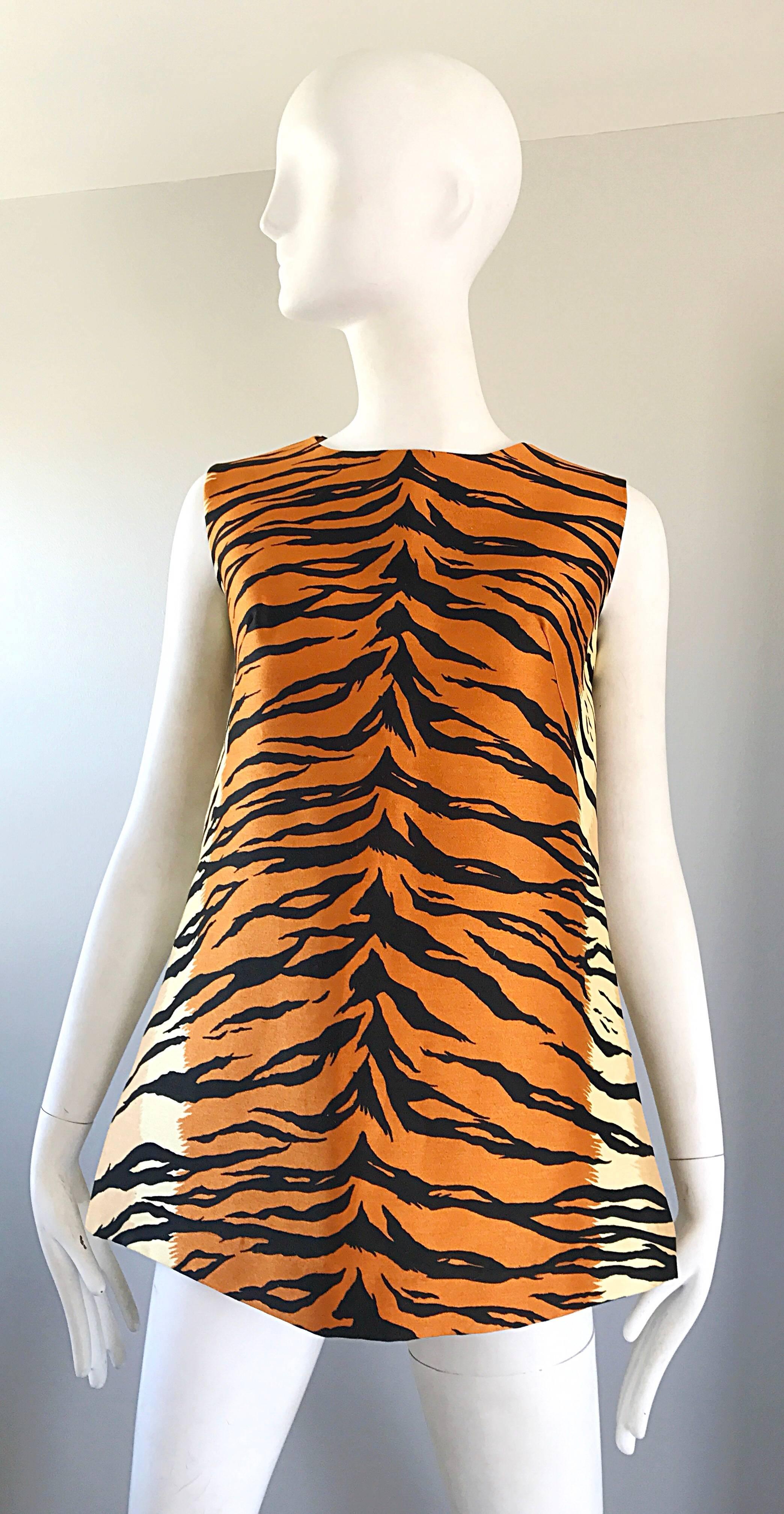 Orange Chic 1960s Lady Hathaway for Lord & Taylor Tiger Print A - Line 60s Tunic Top For Sale