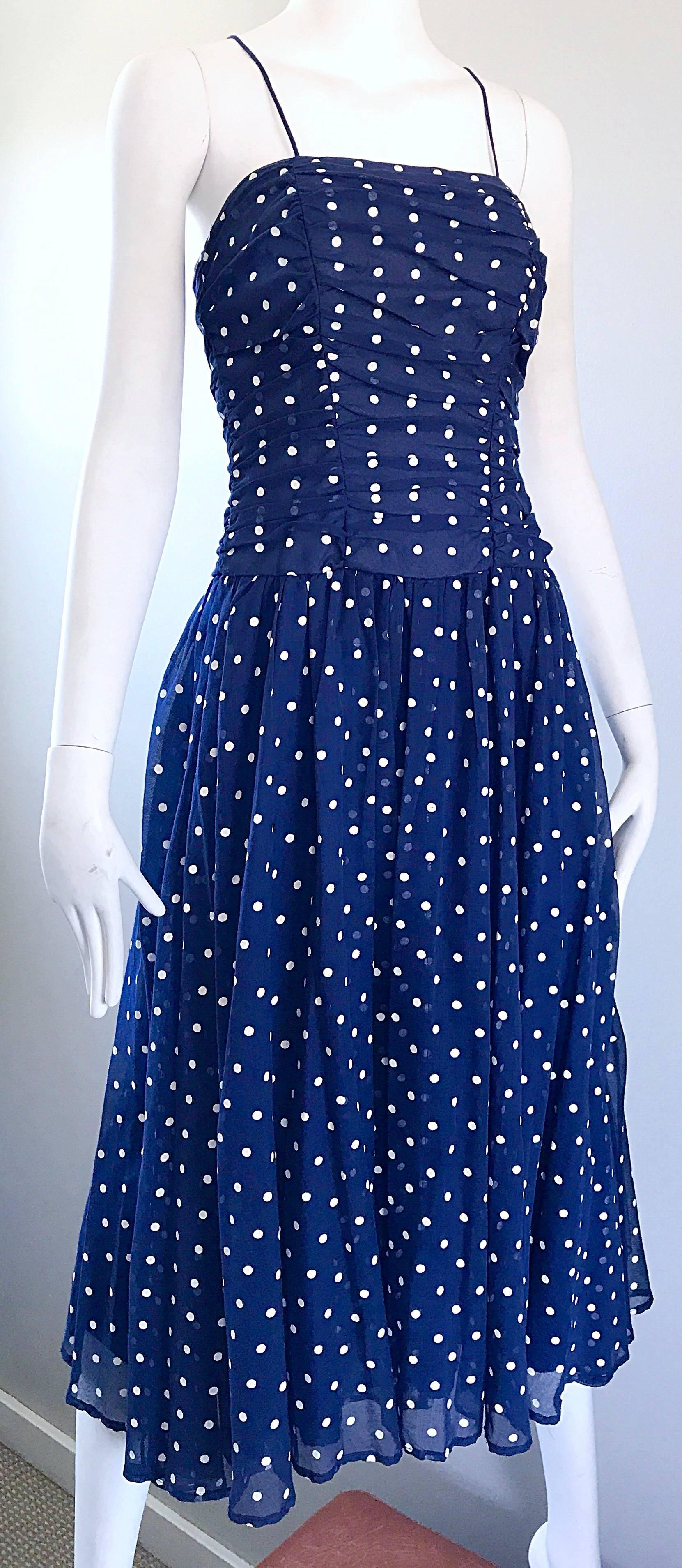 Chic Vintage Navy Blue and White Hand Painted Polka Dot Sleeveless Ruched Dress In Excellent Condition For Sale In San Diego, CA