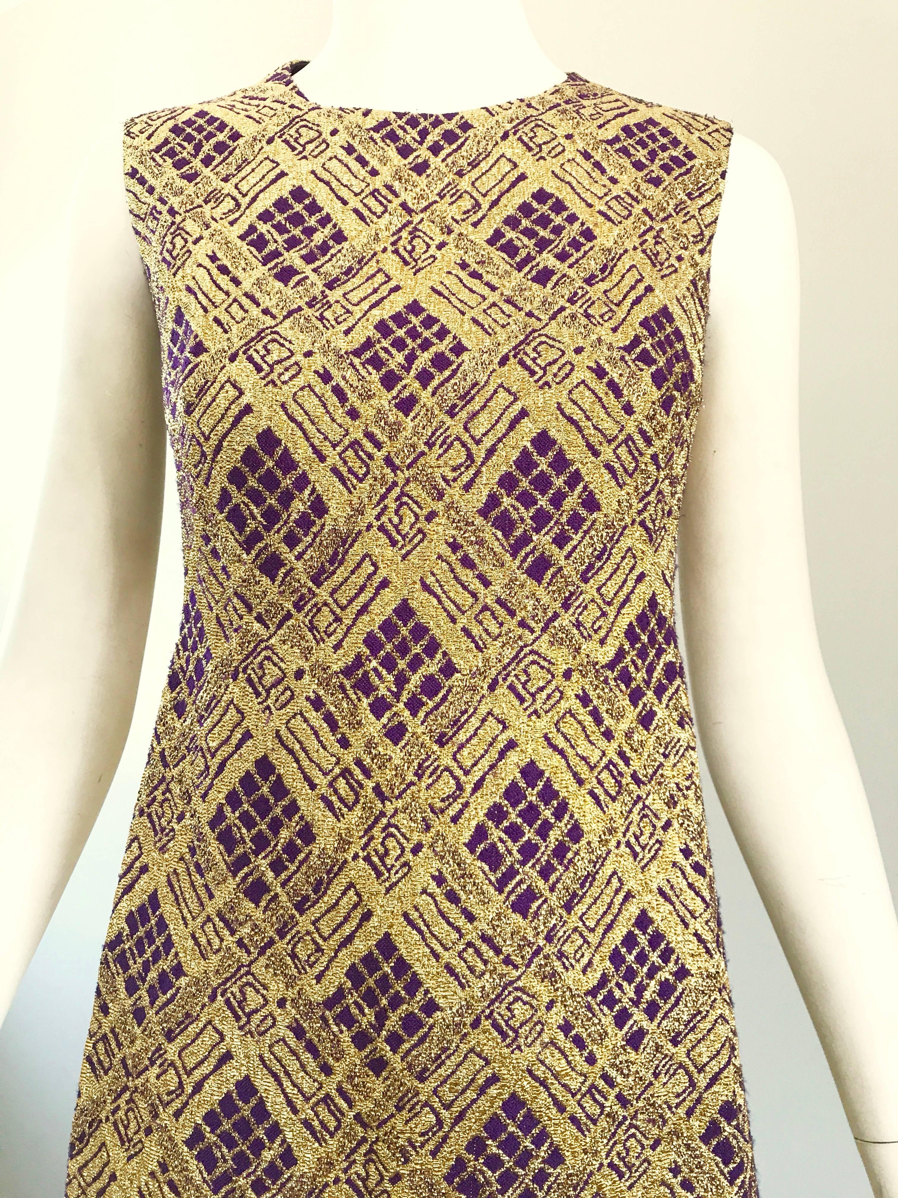1960s Royal Lynne Gold + Purple Metallic Lurex British Hong Kong A Line Dress  In Excellent Condition For Sale In San Diego, CA