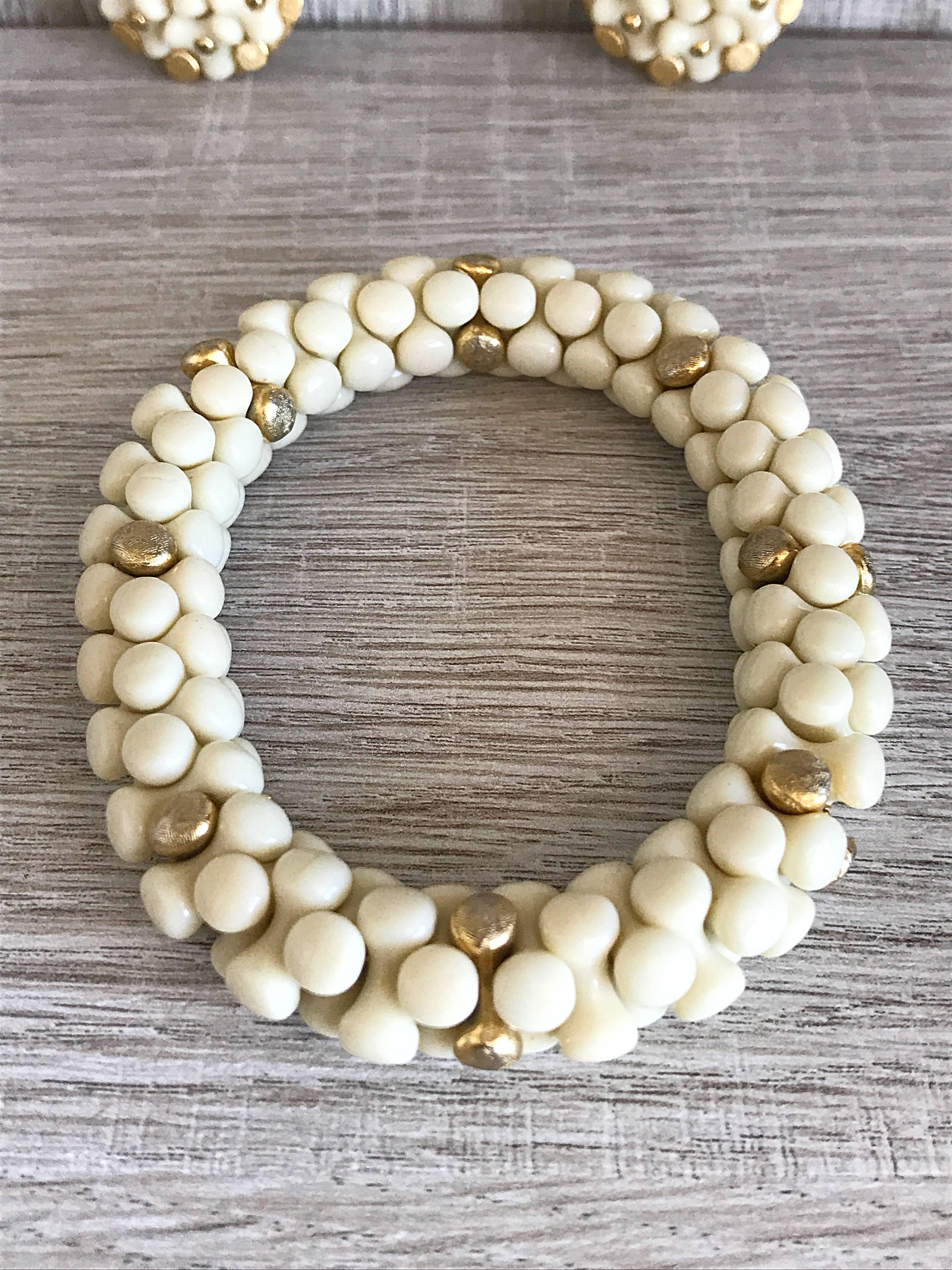 1960s Trifari Signed Ivory and Gold Vintage 60s Clip On Earrings and Bracelet  For Sale 2