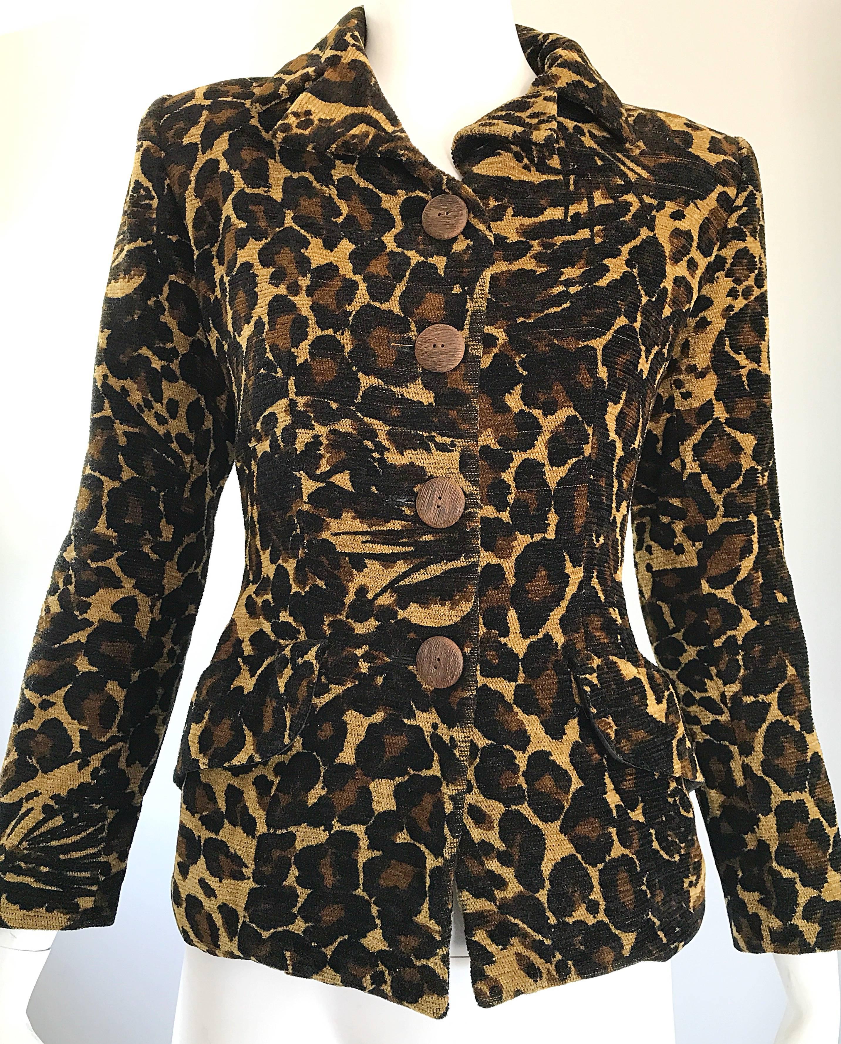 Iconic, and nothing short of spectacular early 1990s YVES SAINT LAURENT YSL ' Rive Gauche ' leopard cheetah print tailored jacket! Four large wood buttons up the front. Pockets at each side of the waist. Fully lined. Incredibly well made. Can easily