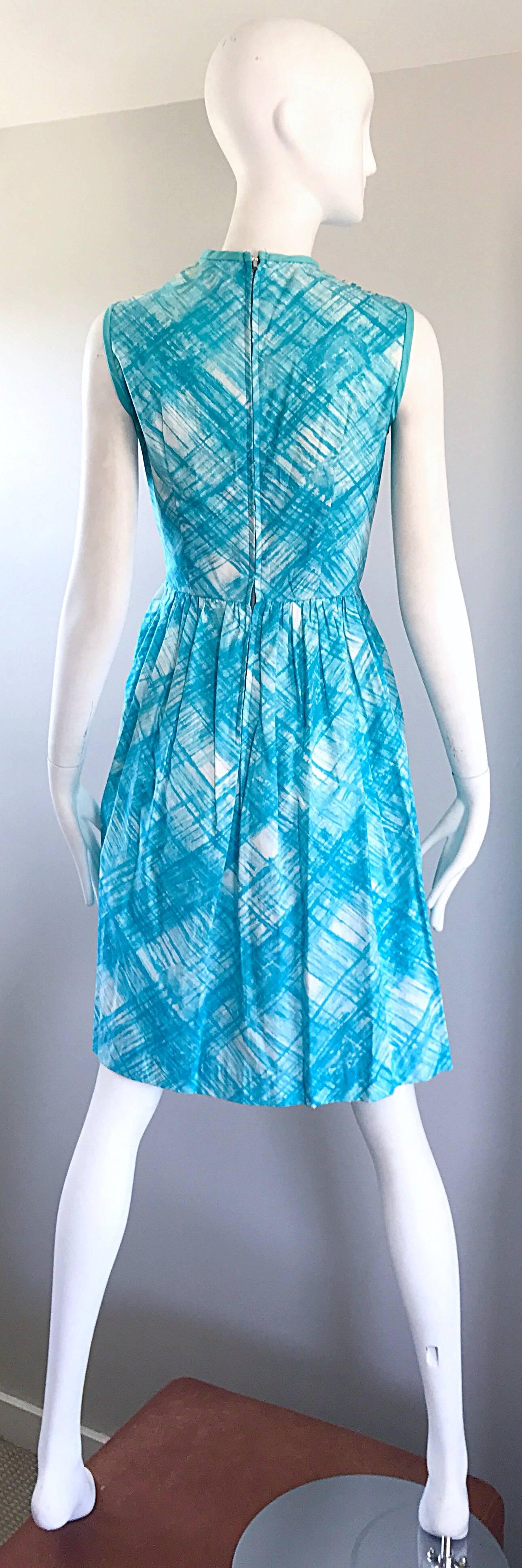 1950er Türkisblaues und weißes, diagonal kariertes Kleid aus Baumwolle + Rayon Fit n Flare aus den 1950er Jahren Damen im Angebot