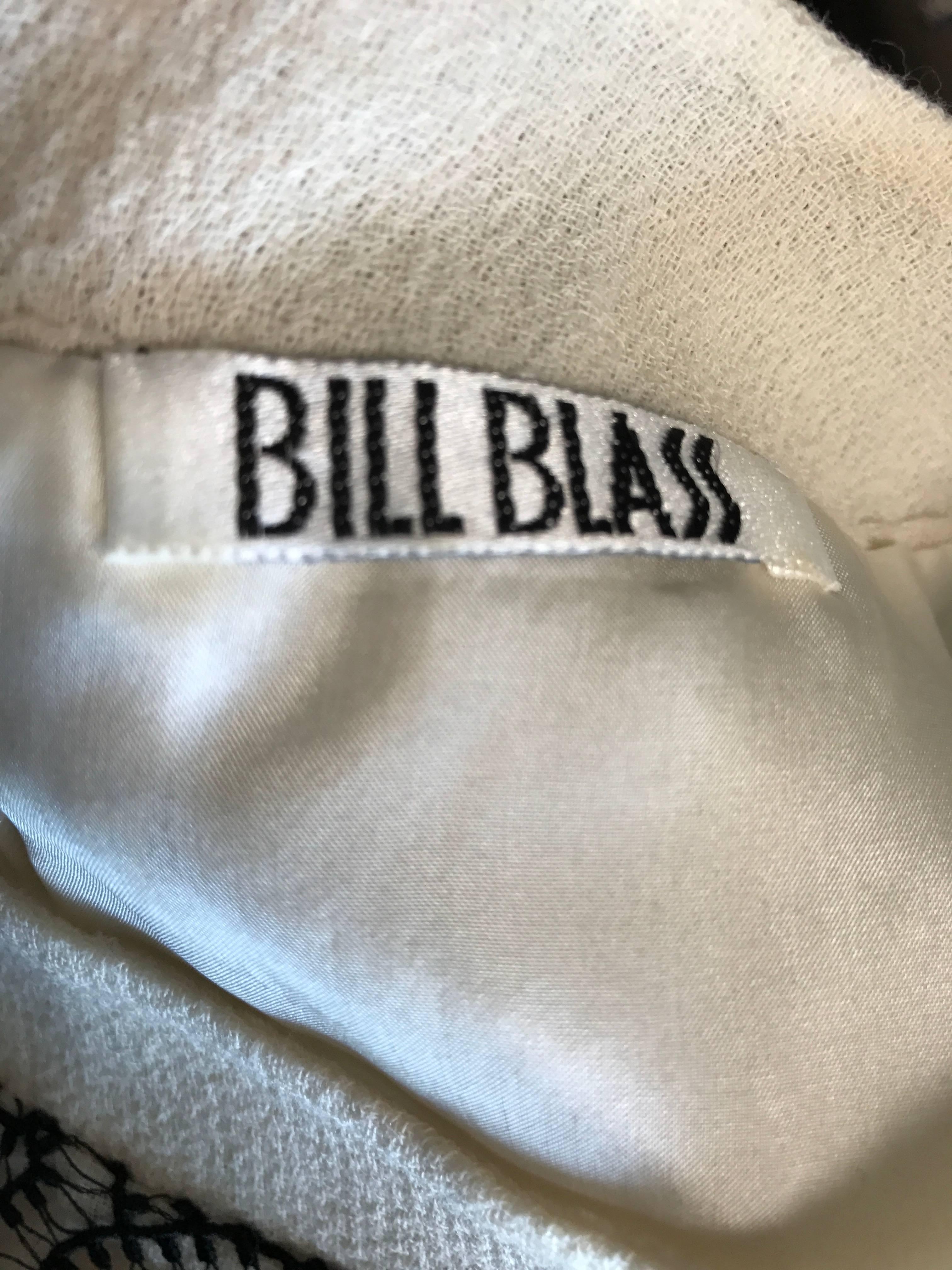 Fabulous Bill Blass Sz 6 1990s Black and White Crochet Vintage 90s Sheath Dress For Sale 5