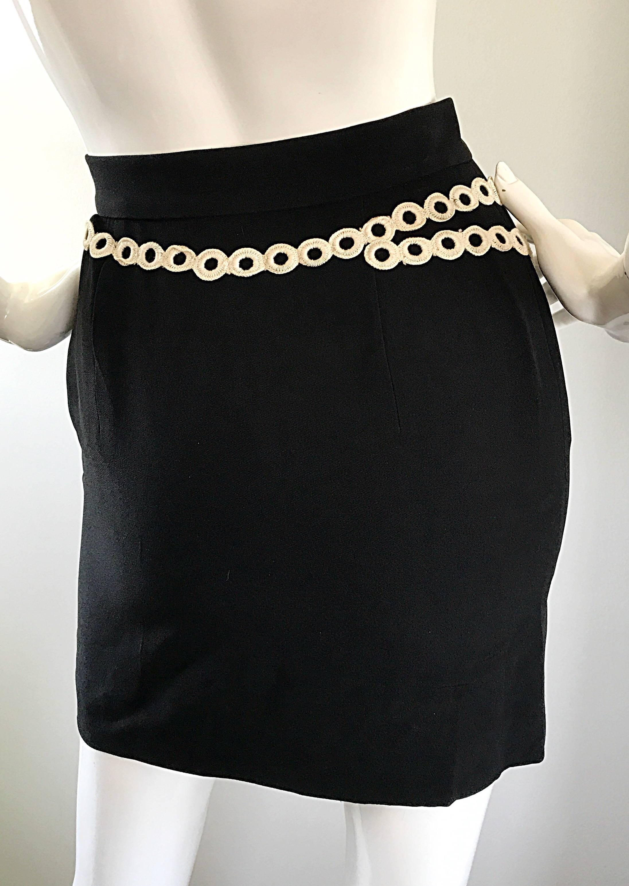1990s Moschino Cheap and Chic Black and White Trompe l'oeil Vintage Mini Skirt For Sale 1