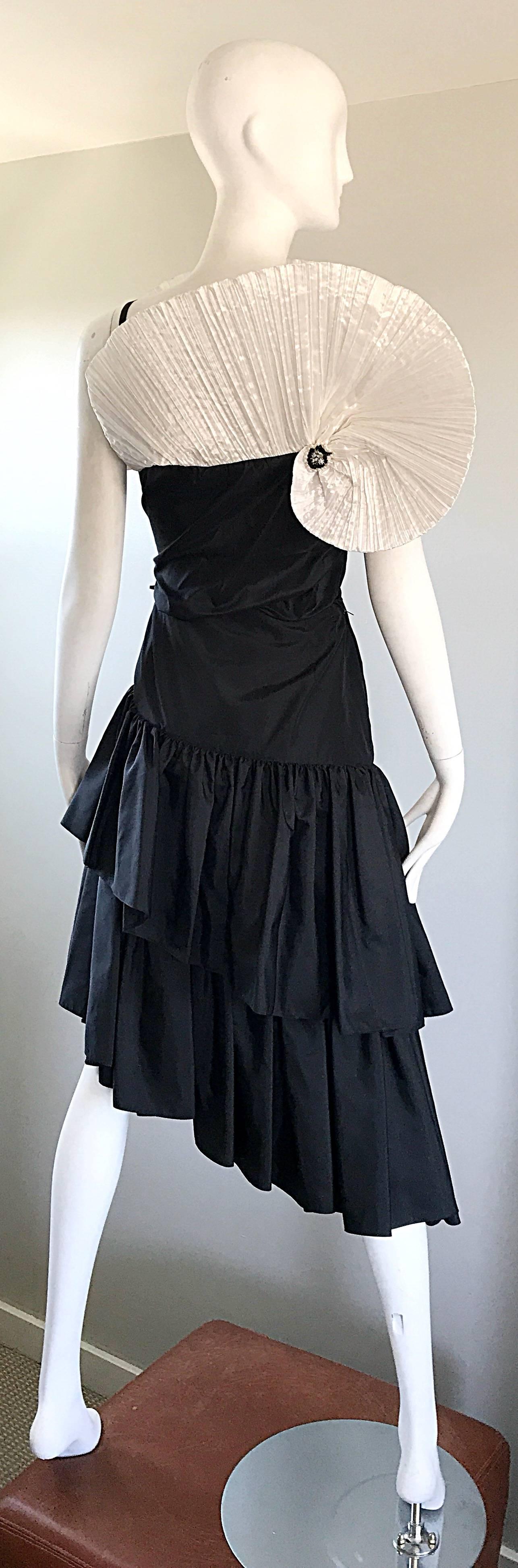 1980s Nicoletta Italian Black and White Silk Taffeta Avant Garde Top & Skirt Set For Sale 1