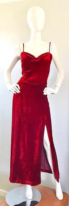 1990s Giorgio Armani Talla 6 / 8 Vintage Rojo Carmesí Merlot 90s Vestido de terciopelo de seda