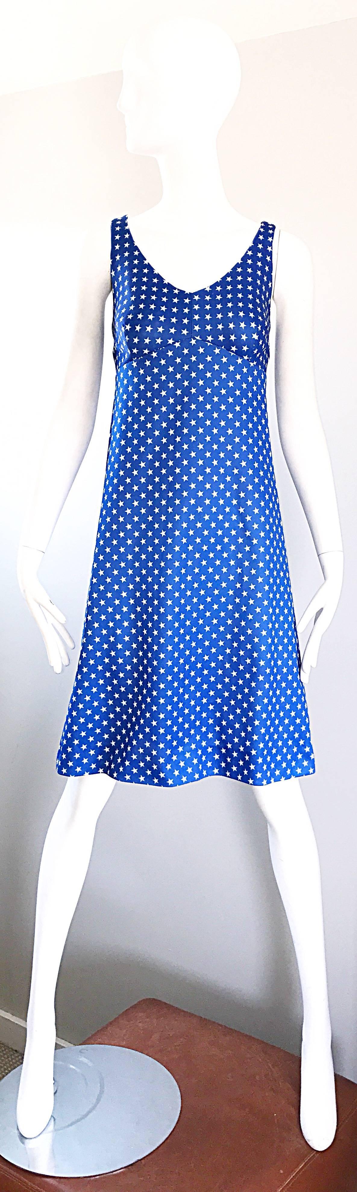 1960s Royal Blue and White Star Print A - Line Novelty Vintage 60s Dress For Sale 2