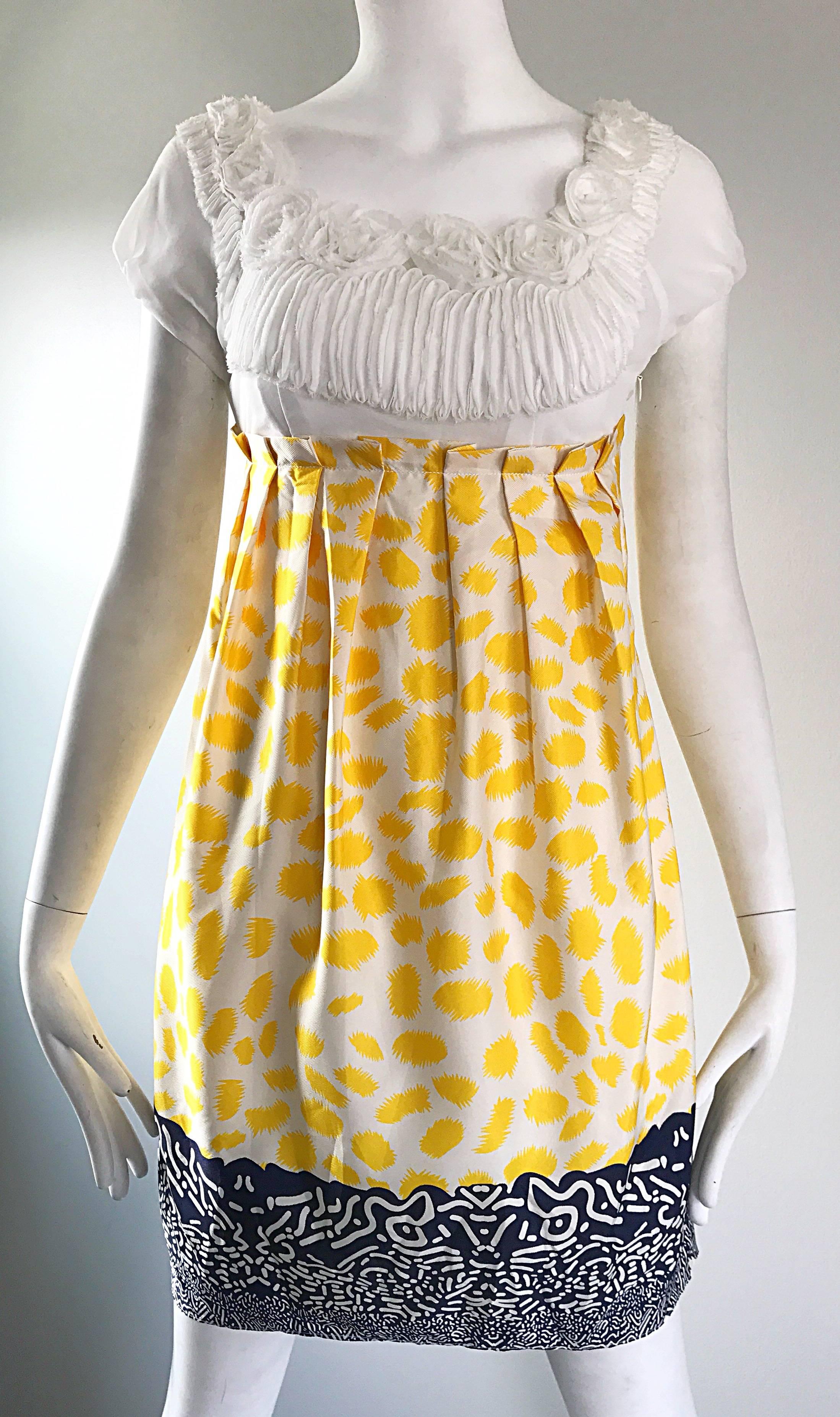 Women's Marc Jacobs Collection White Yellow Blue Short Sleeve Size 2 Sac Nanydoll Dress For Sale