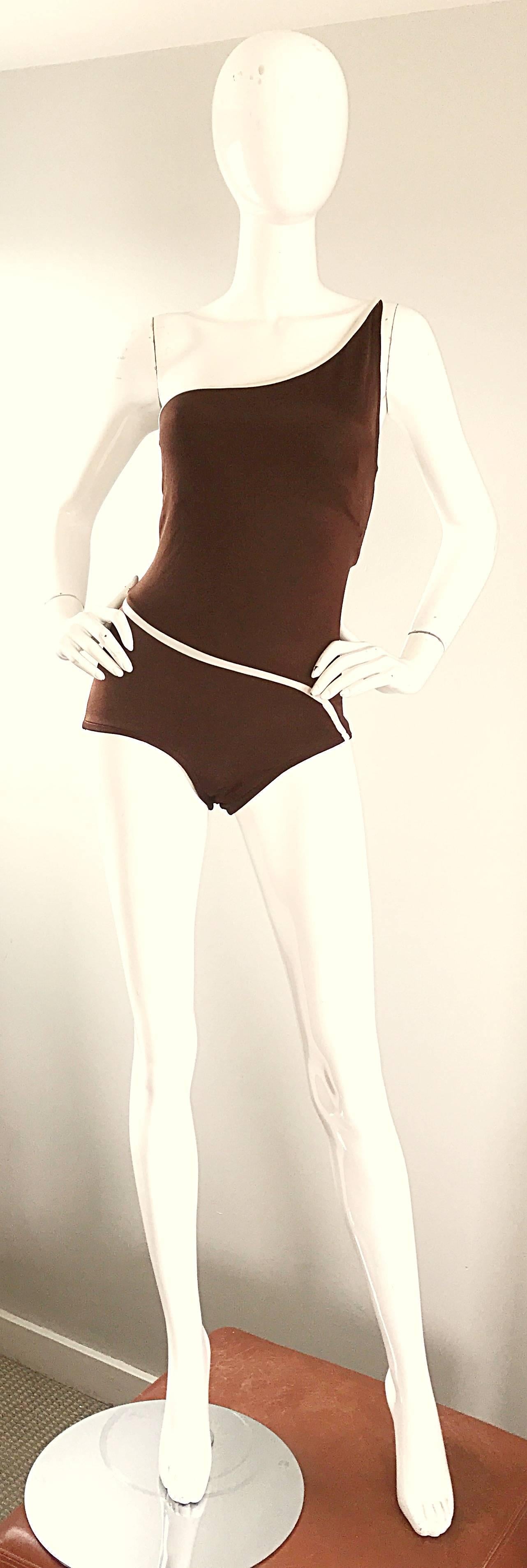 1970s Bill Blass Brown White One Shoulder Vintage One Piece Swimsuit Bodysuit For Sale 1
