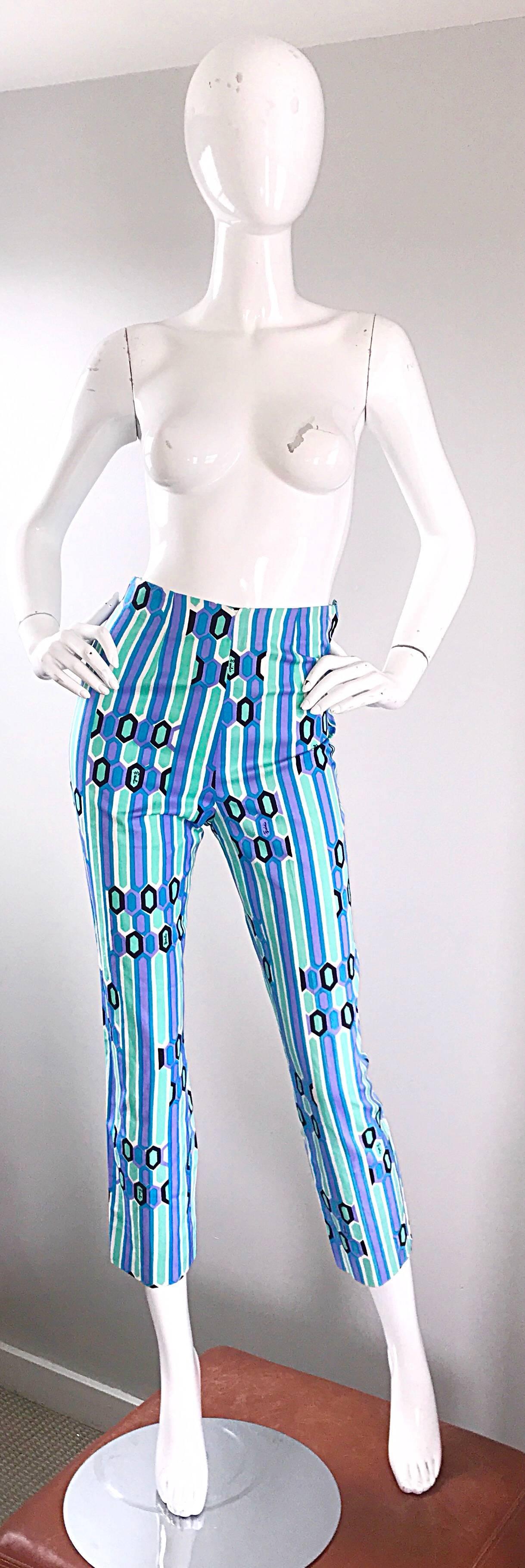 Chic 1960s EMILIO PUCCI for NEIMAN MARCUS high waisted slim fit cotton capri pants / pedal pushers! Features signature kaleidoscope print in blue, teal, lavender and black. Pucci signature sporadically printed throughout. Hidden metal zipper up the