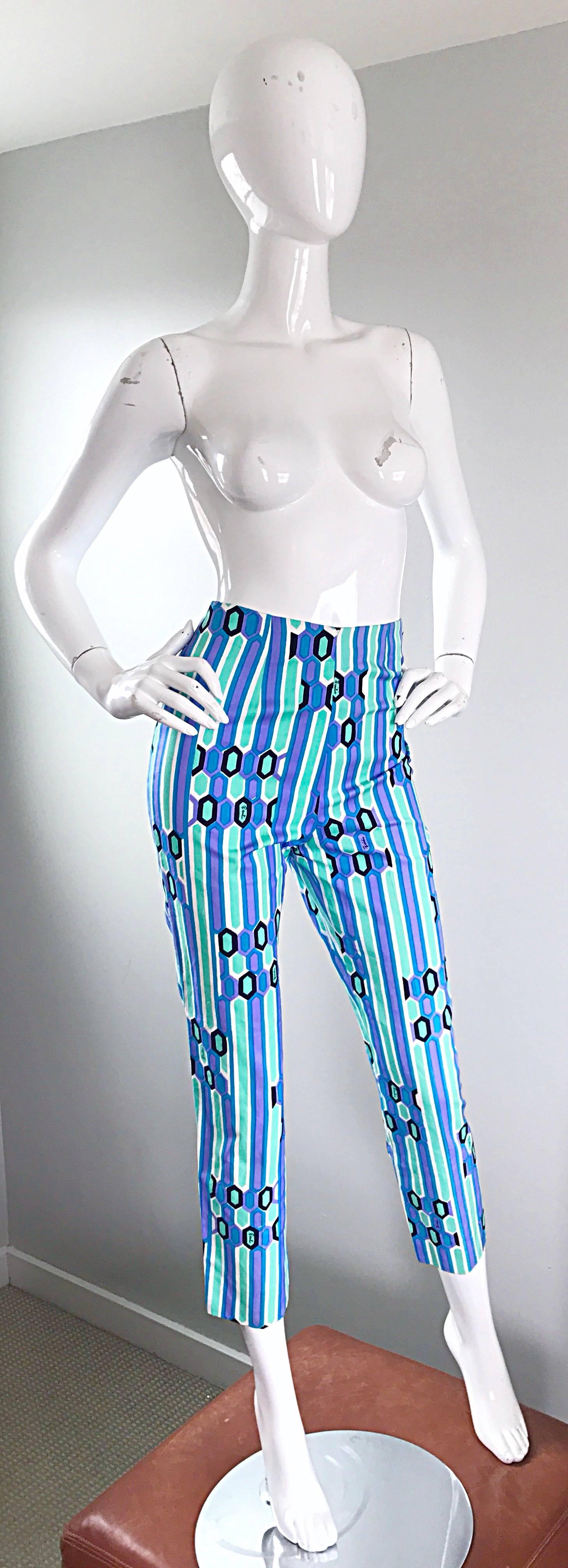 Women's 1960s Emilio Pucci Blue Kaleidoscope Print High Waist Vintage 60s Capri Pants For Sale