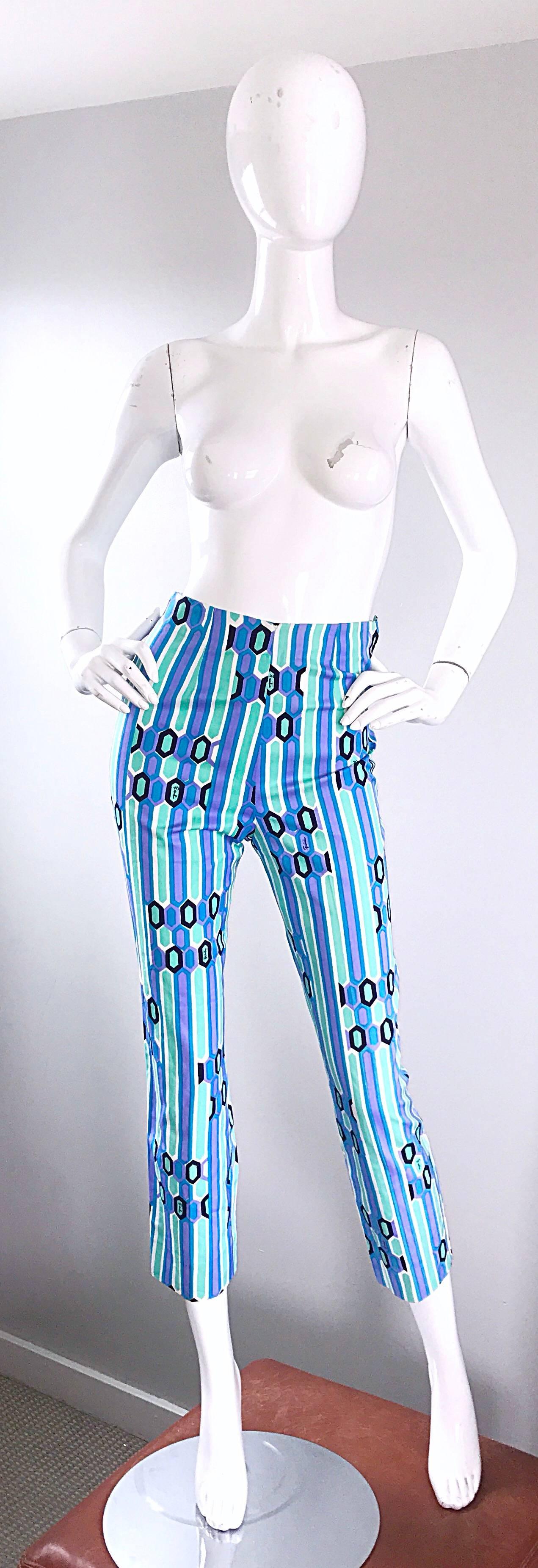 1960s Emilio Pucci Blue Kaleidoscope Print High Waist Vintage 60s Capri Pants For Sale 2