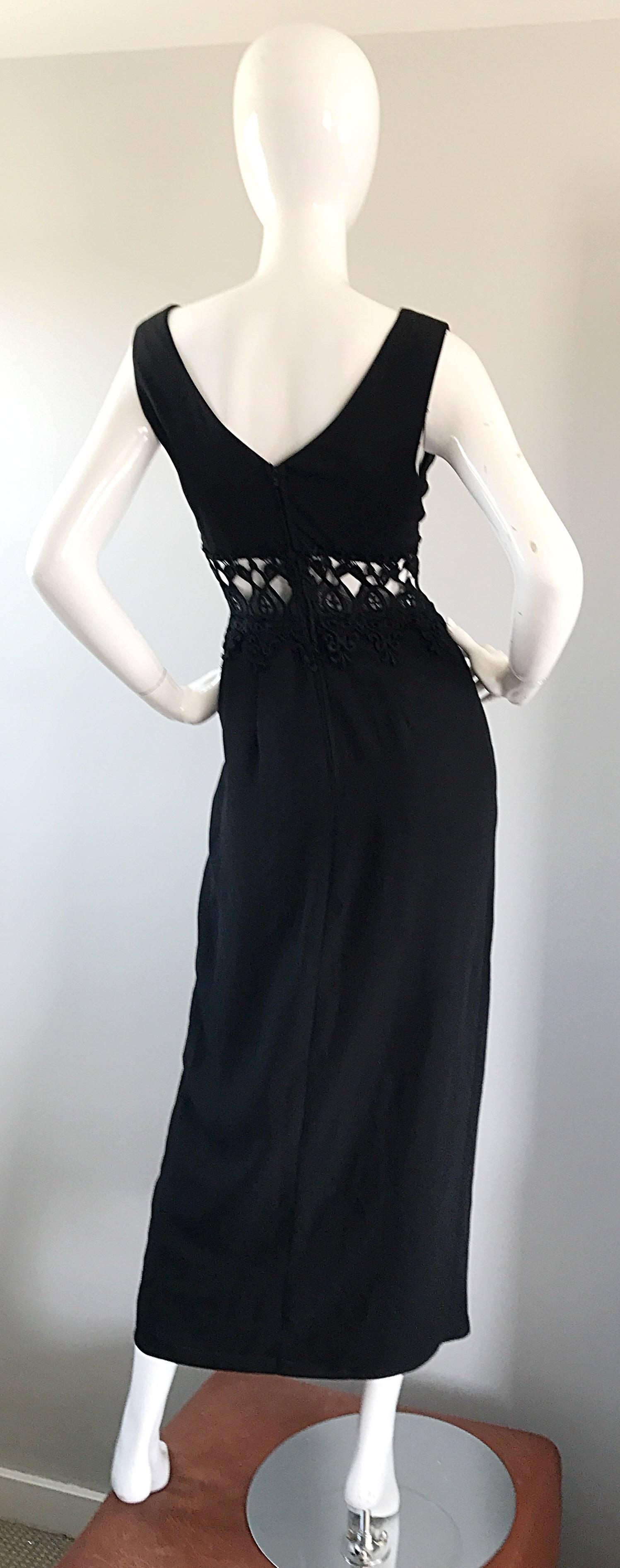 Sexy 1990s Black Cut - Out Waist Embroidered Sleeveless Vintage 90s Maxi Dress In Excellent Condition For Sale In San Diego, CA