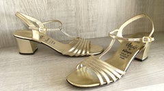 1960s Amalfi by Rangoni Size 8 Gold Leather Vintage Metallic High Heel Sandals