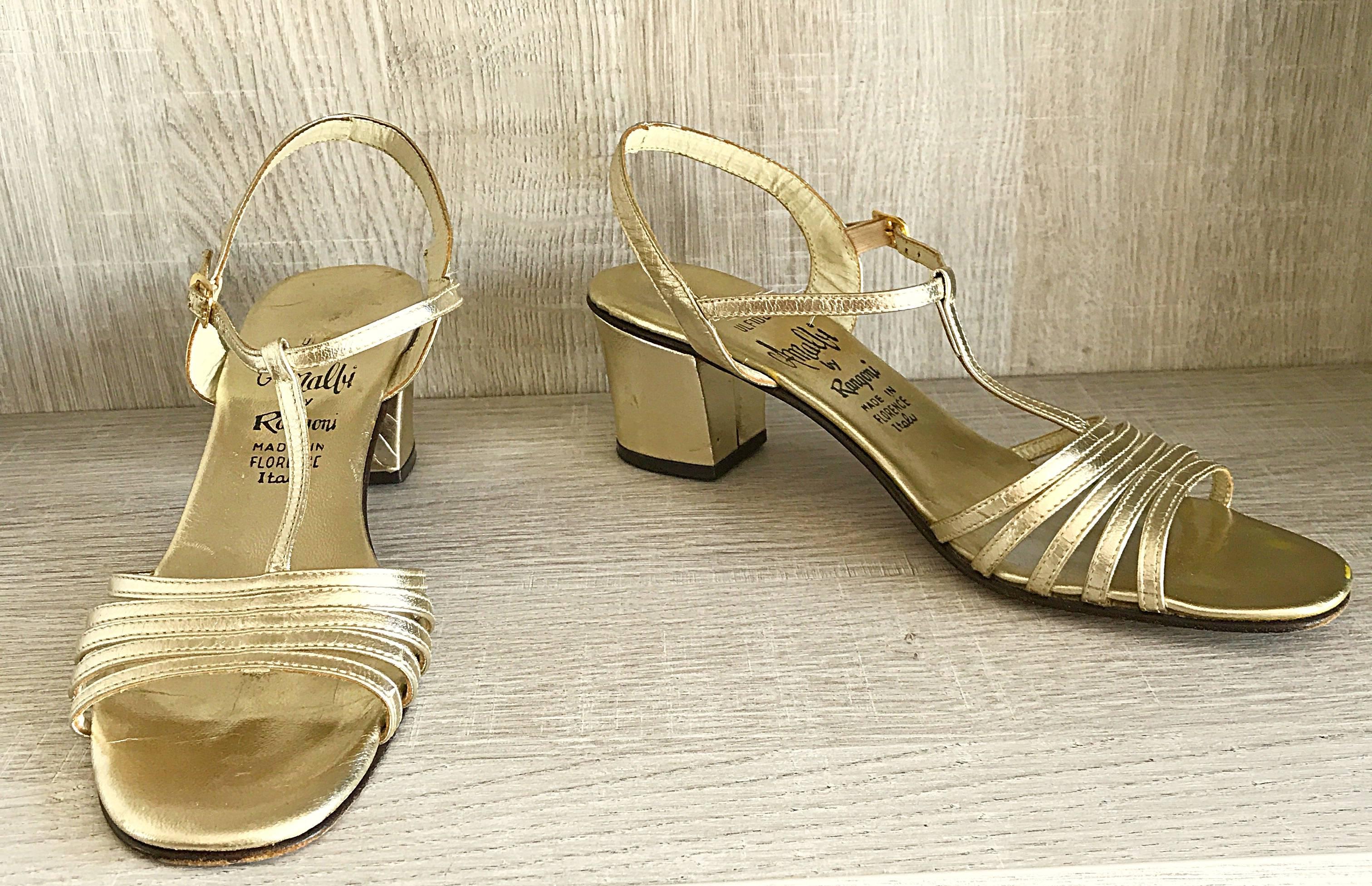 1960s Amalfi by Rangoni Size 8 Gold Leather Vintage Metallic High Heel Sandals In Excellent Condition In San Diego, CA