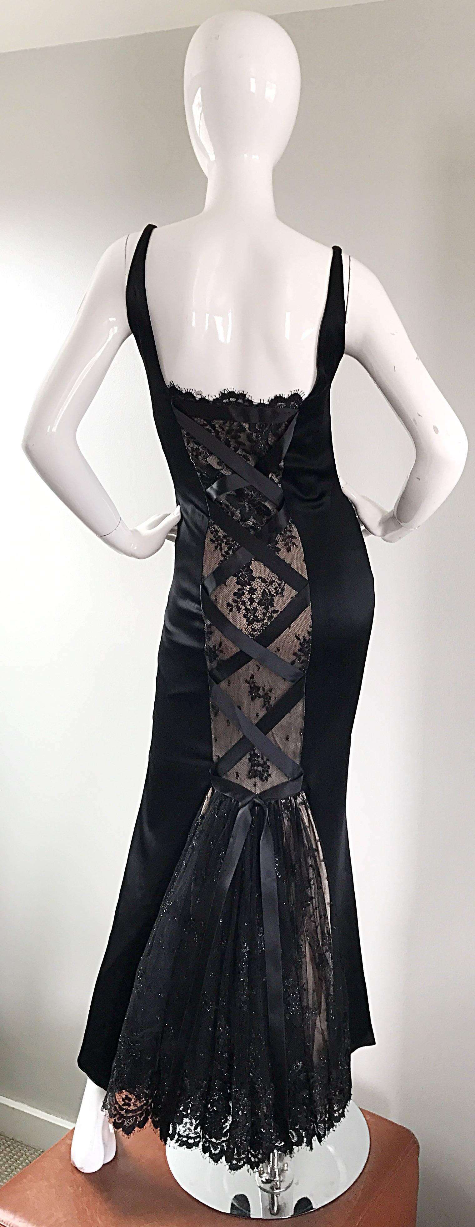 Precioso vestido de encaje de seda negro + desnudo de Lorcan Mullany para Bellville Sassoon en los años 90 Negro en venta