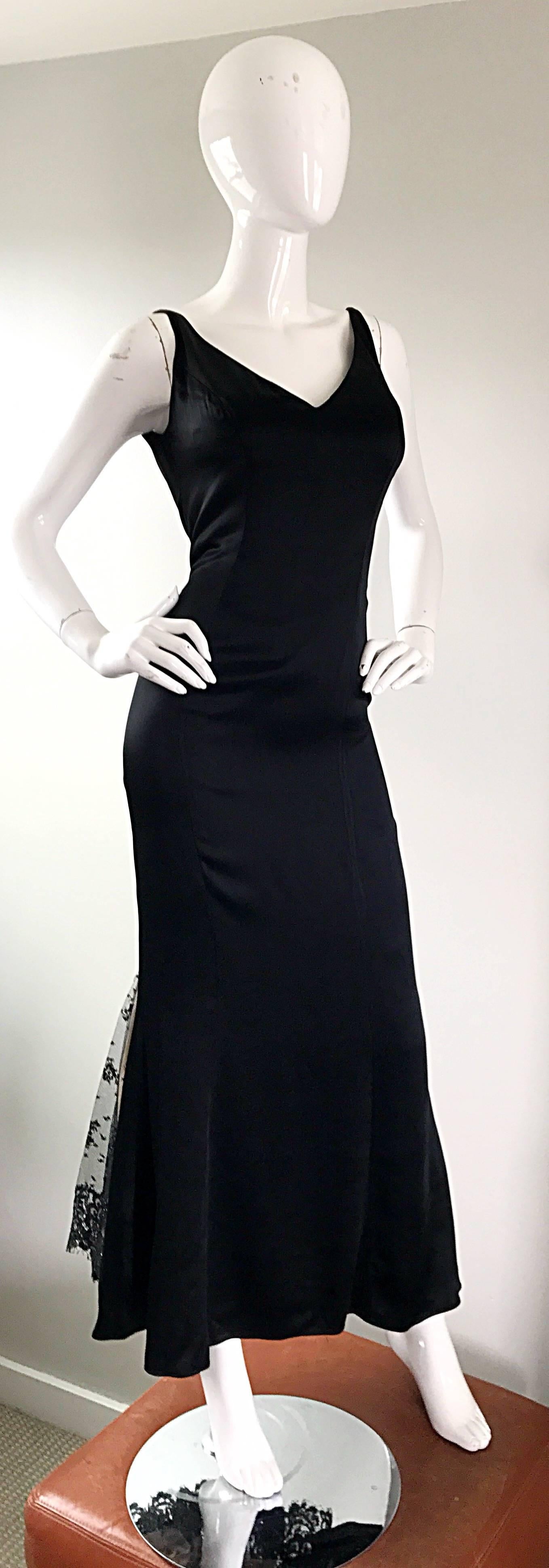 Gorgeous 1990s Lorcan Mullany for Bellville Sassoon Black + Nude Silk Lace Gown In Excellent Condition For Sale In San Diego, CA