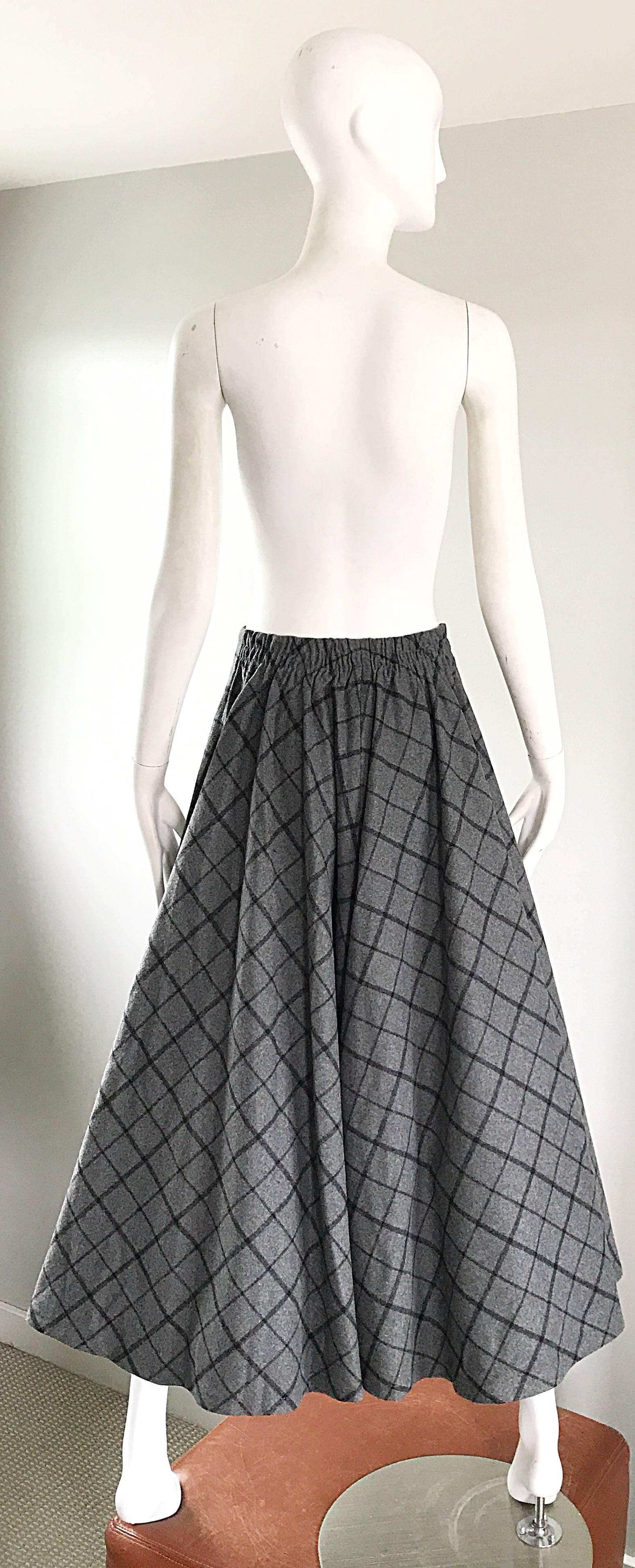 1950s Grey and Black Windowpane Checkered Print Wool Vintage 50s Maxi Skirt In Excellent Condition In San Diego, CA