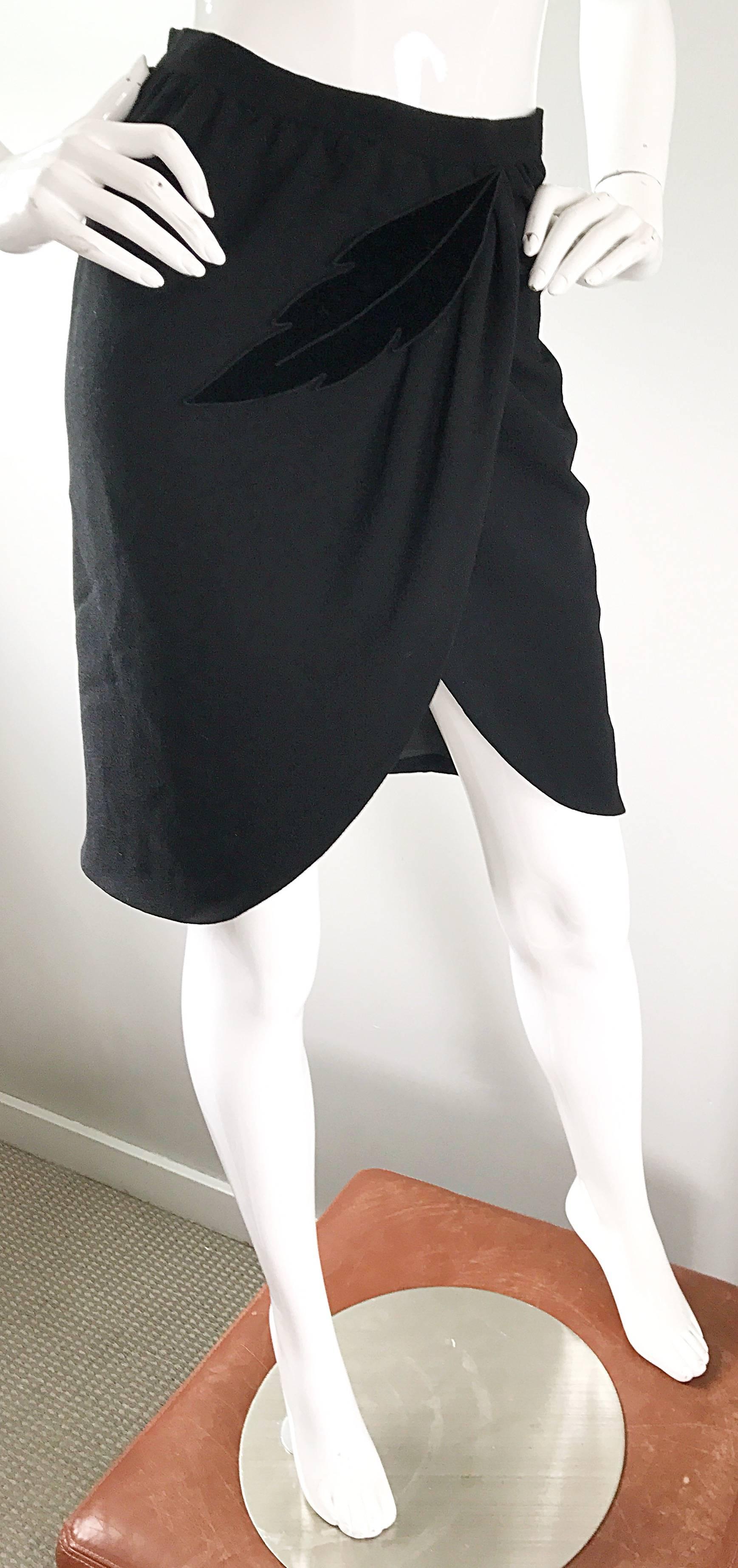 Vintage Valentino Black Wool + Velvet Sz 4 Leaf Motif High Waisted Pencil Skirt For Sale 5