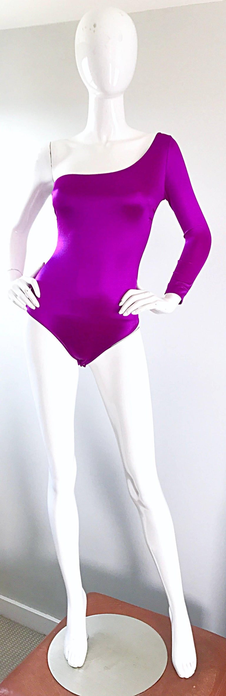 DOLCE & GABBANA ワンピース　1990年代 Dolce and Gabbana Vintage 1990s Magenta One Shoulder One