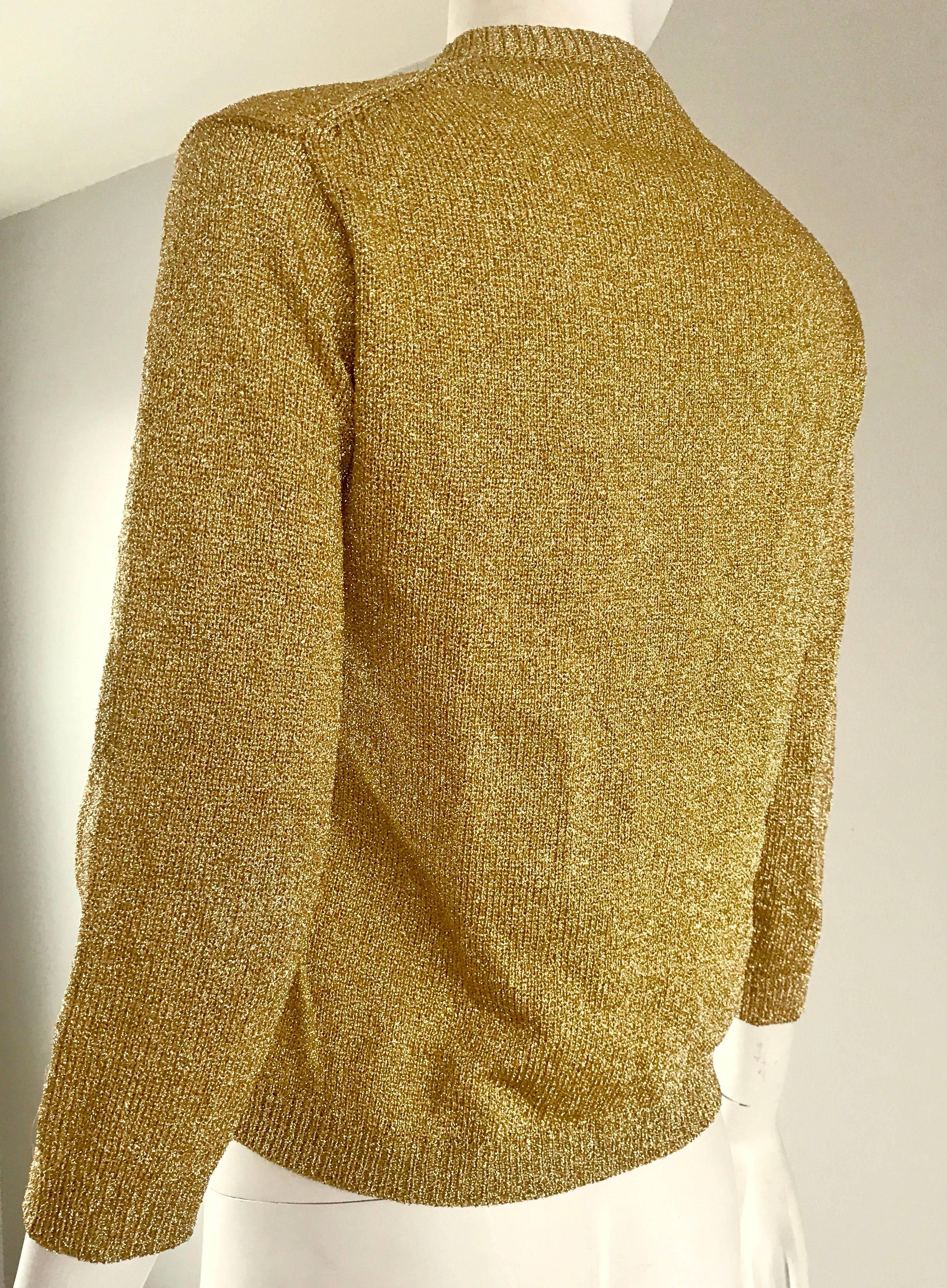 1950s Gold Metallic Lurex 3/4 Sleeves French Made Vintage 50s Cardigan Sweater In Excellent Condition For Sale In San Diego, CA