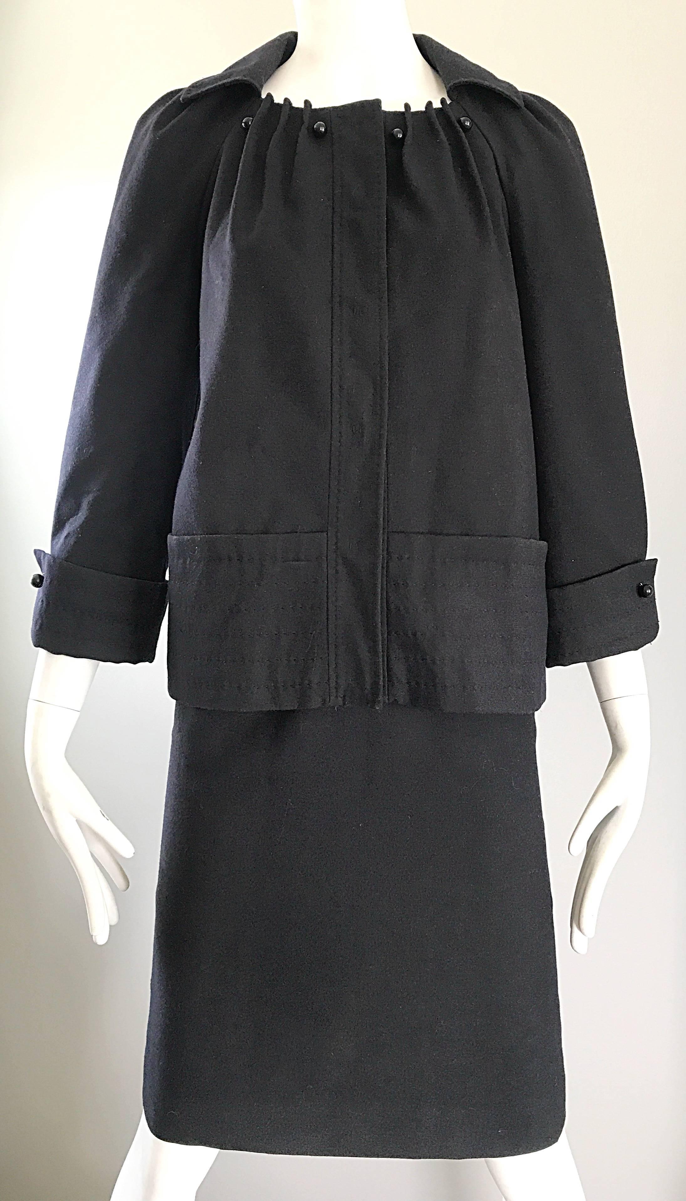 Vintage Alberta Ferretti Size 6 1990s Does 1960s Black Wool 90s Skirt Suit For Sale 3