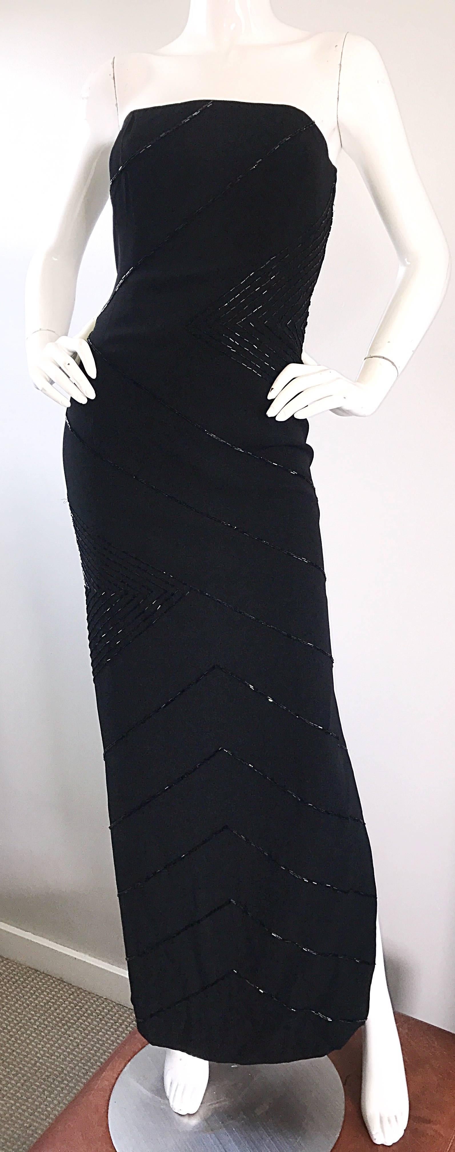 Vintage BIll Blass Black 1990s Beaded Size 6 / 8 90s Strapless Evening Dress In Excellent Condition For Sale In San Diego, CA