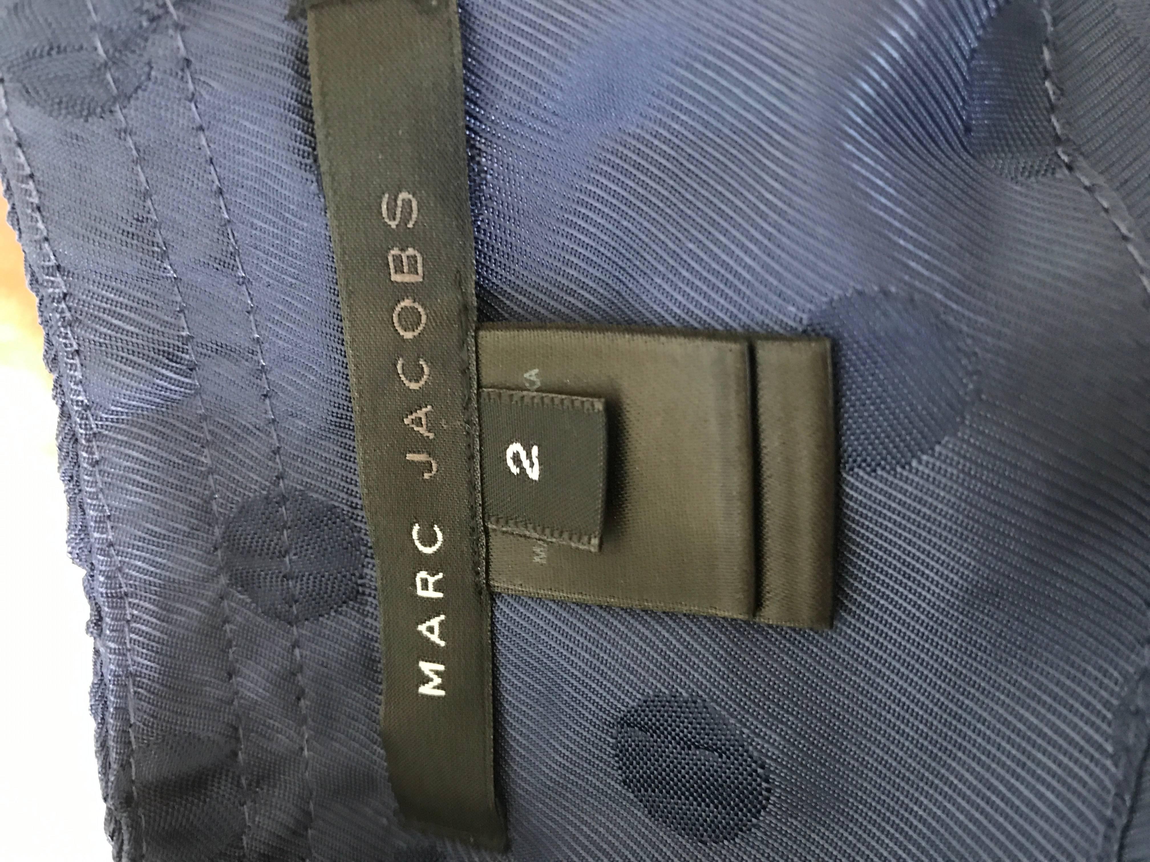 Marc Jacobs Navy Blue Silk Polka Dot Cap Sleeve Size 2 / 4 Blouse Top / Shirt For Sale 3