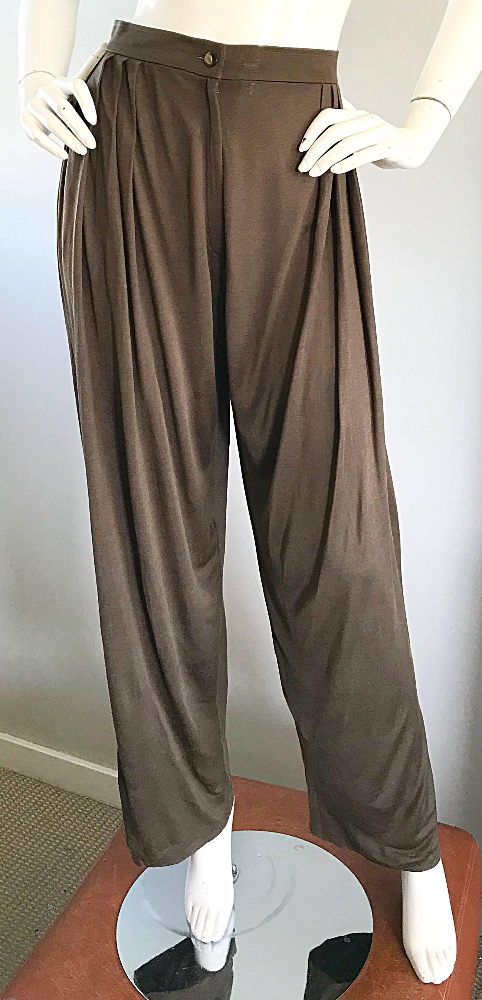 Vintage Emanuel Ungaro Silk Jersey Taupe Two Piece Harem Pants Ensemble Pant Set For Sale 2