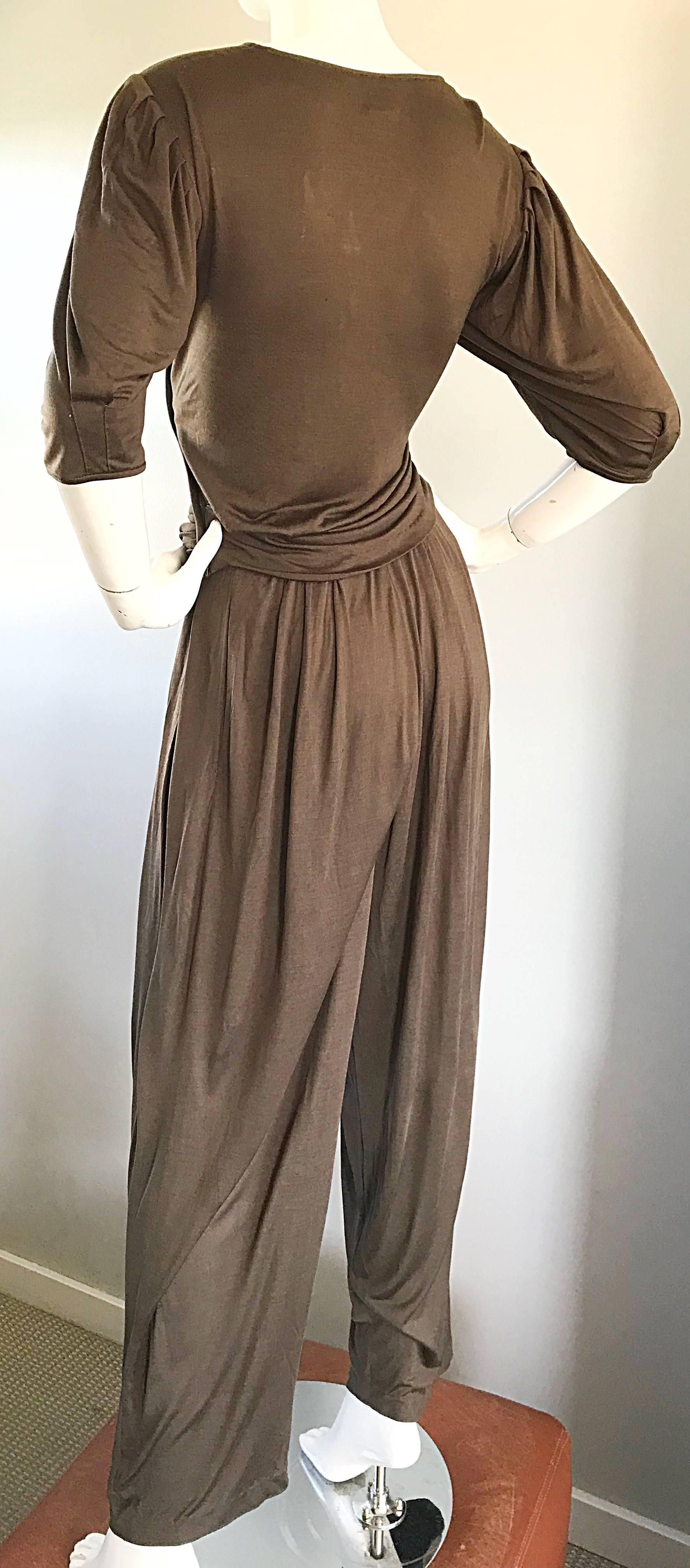 Women's Vintage Emanuel Ungaro Silk Jersey Taupe Two Piece Harem Pants Ensemble Pant Set For Sale