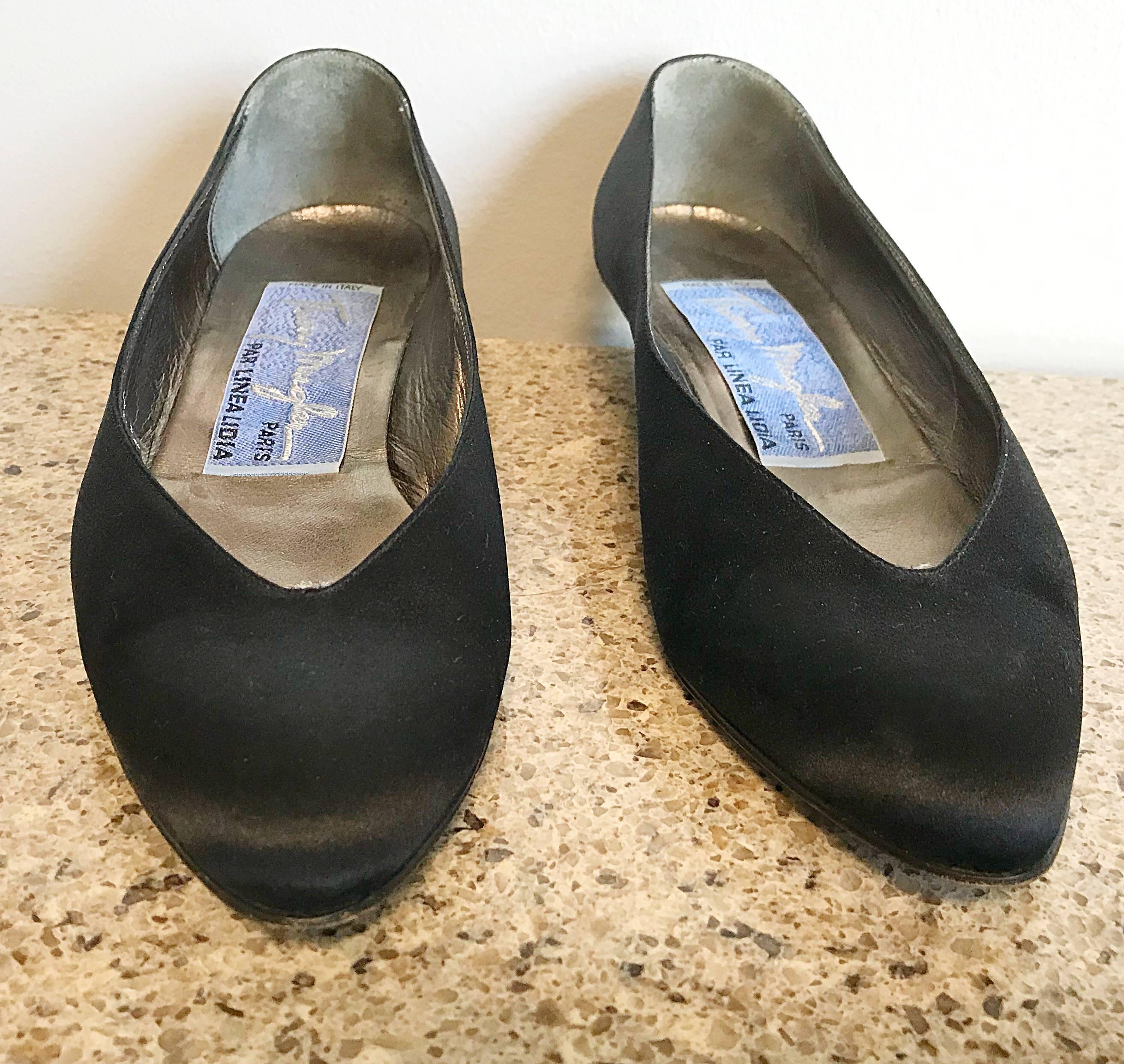 Vintage Thierry Mugler Size 7 1980s Avant Garde  Black Silk Satin Flats Shoes In Excellent Condition In San Diego, CA