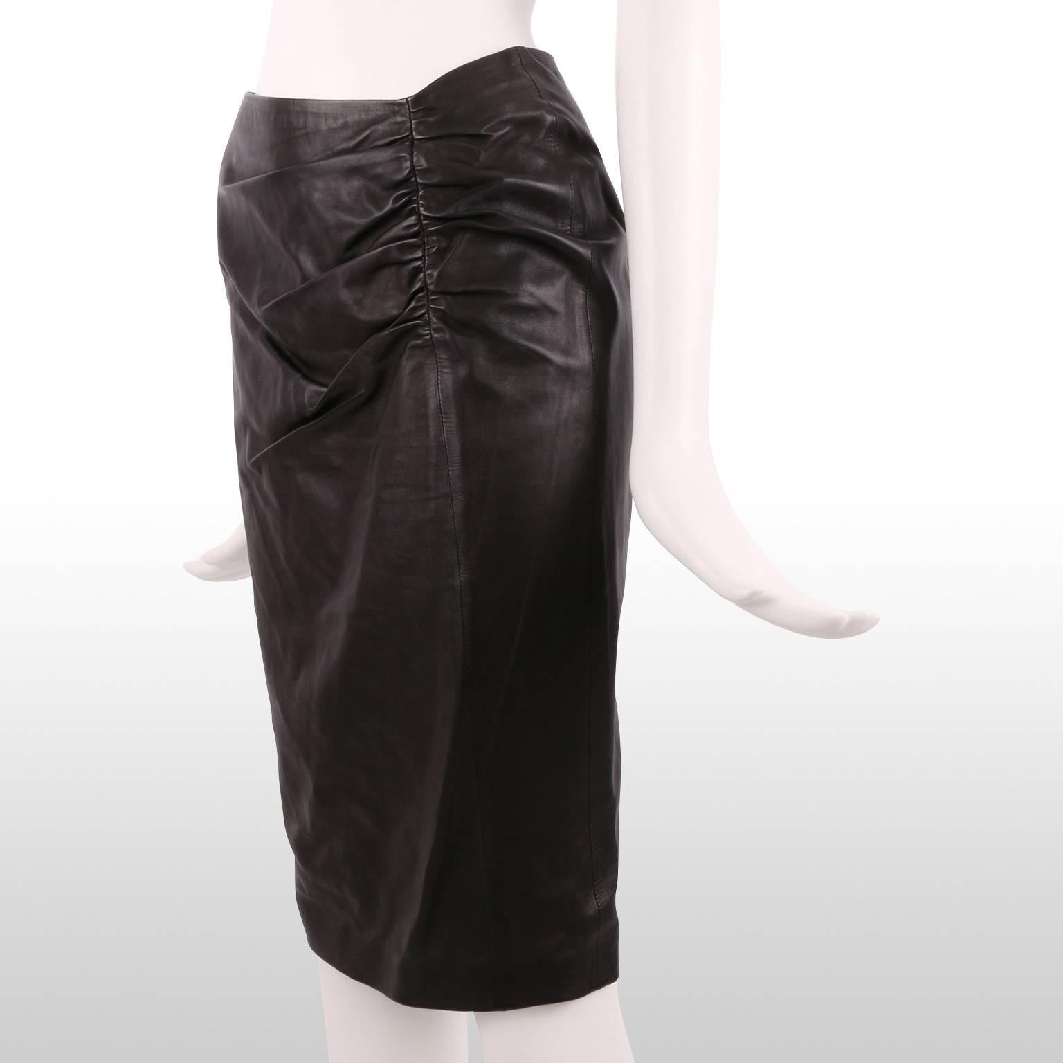 Women's Gucci Ruched Side Leather Skirt  For Sale