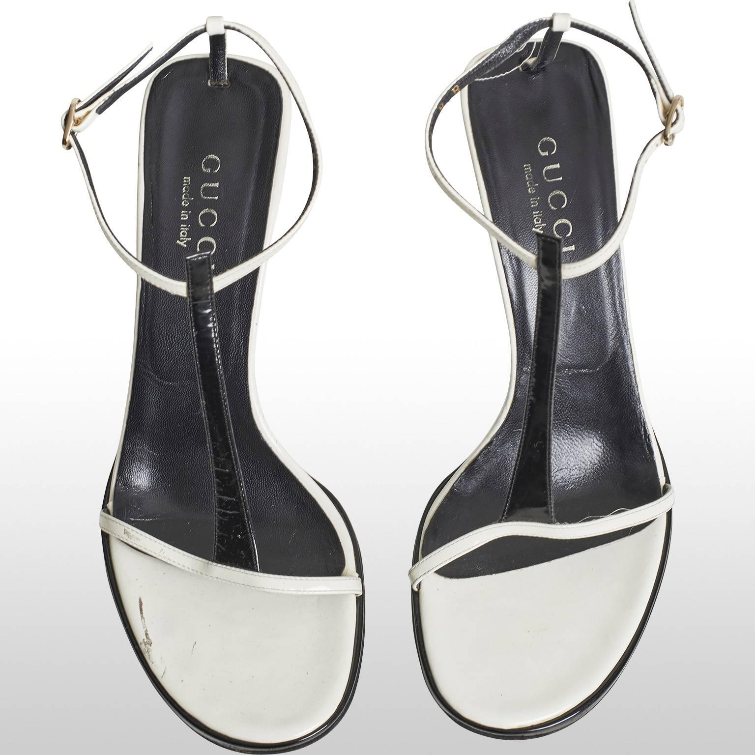 Gucci Black and White Strappy Heeled Sandals Approx Size UK 6  In Excellent Condition For Sale In London, GB