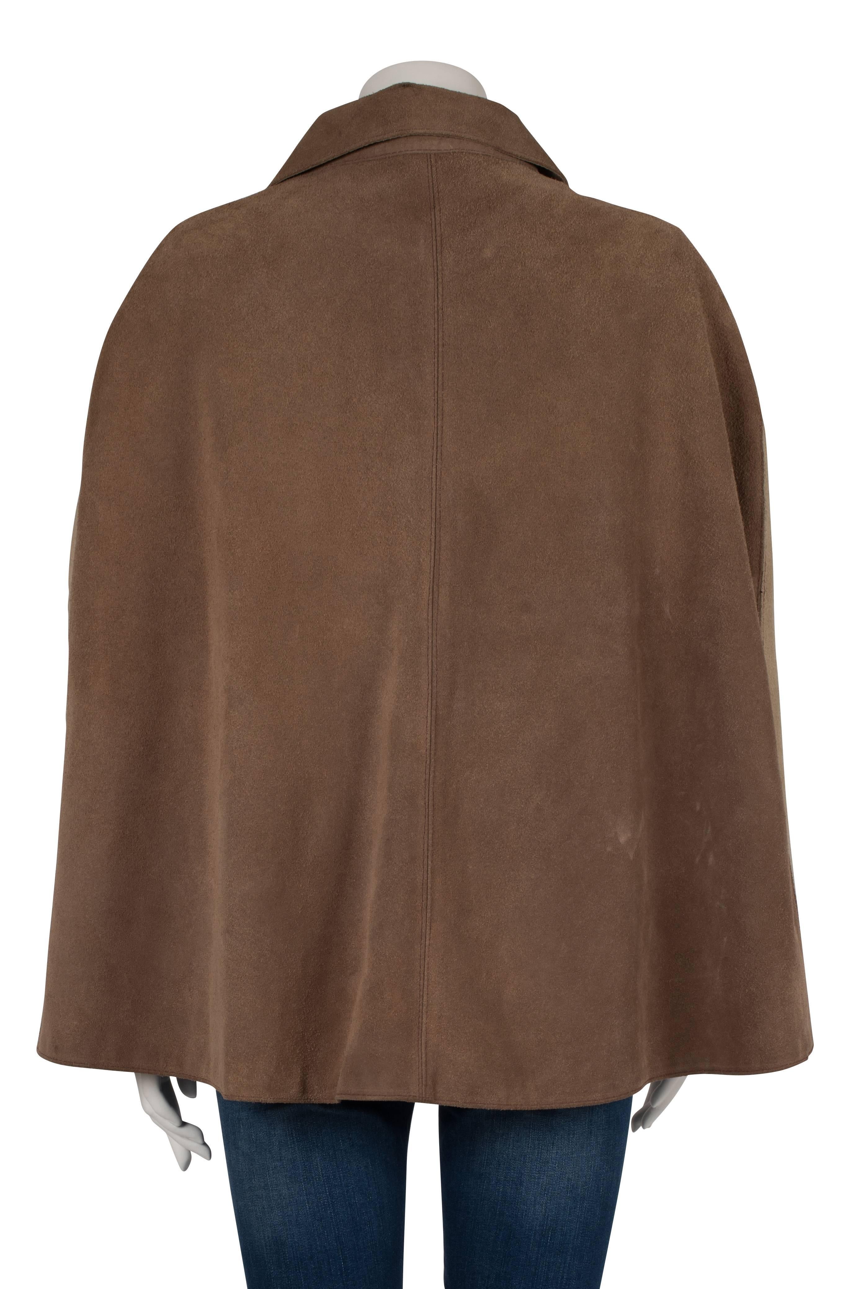 1970's Tan & Beige Suede Mexican Poncho Cape with Zip-Up Front For Sale 3