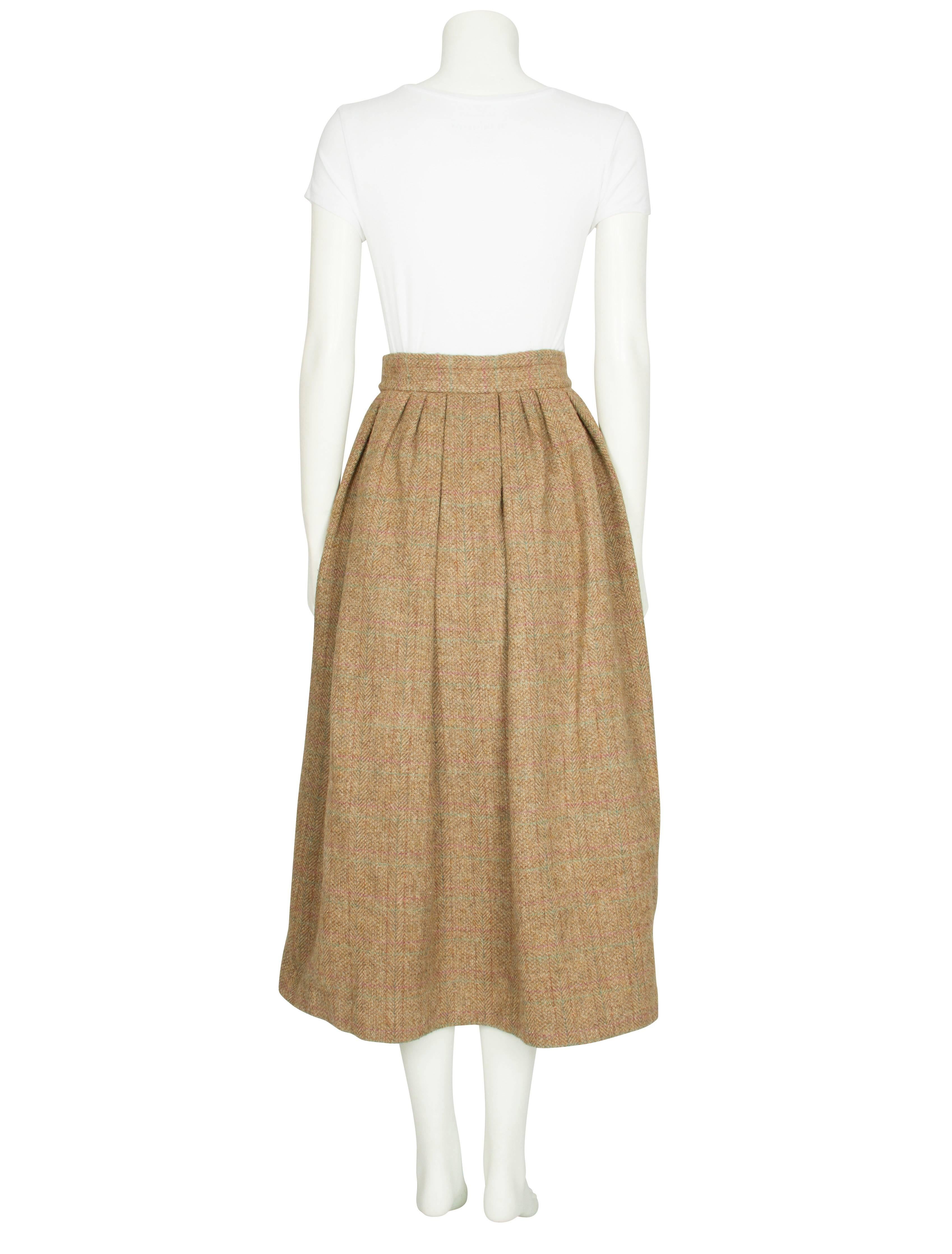 1980s Ralph Lauren Pale Brown Tweed Buttoned Down Skirt In Excellent Condition For Sale In London, GB