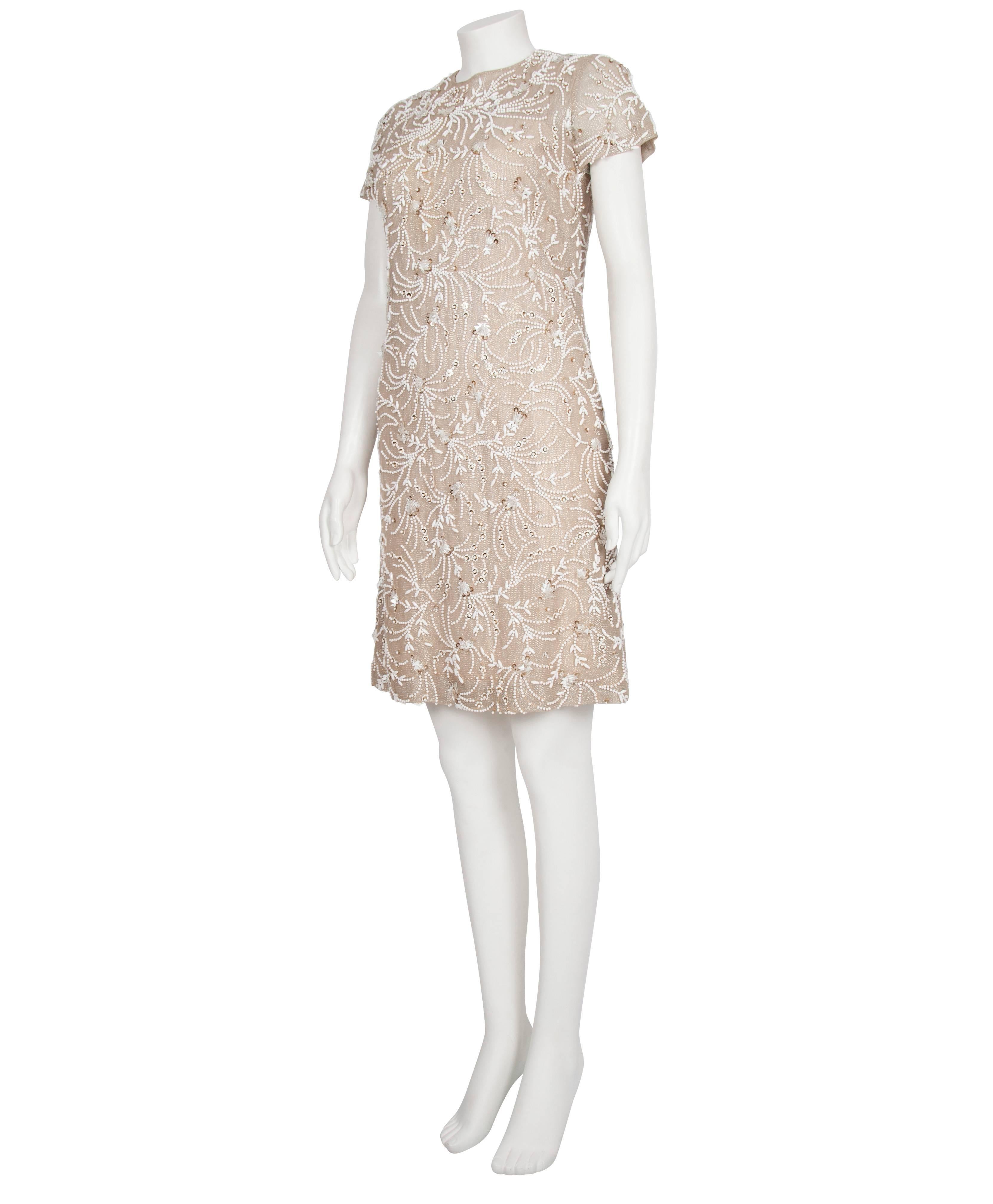 1960s Malcolm Starr Metallic and Ivory Beaded Shift Dress In Excellent Condition For Sale In London, GB