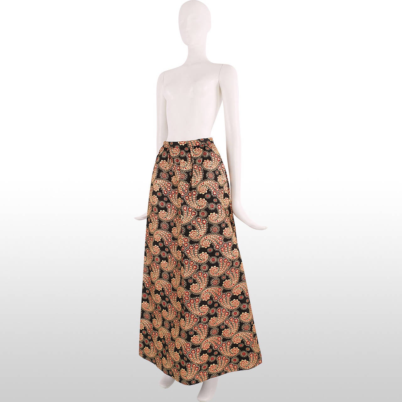 1960's Hardy Amies Pink and Gold Brocade Skirt For Sale 1