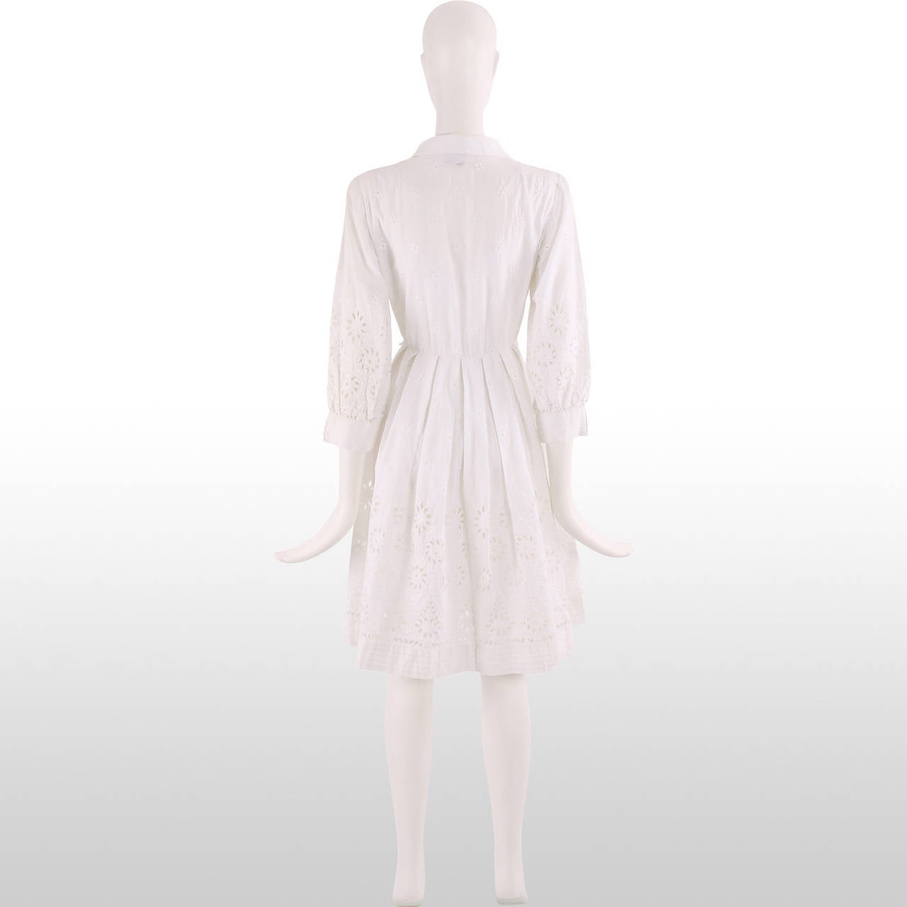 1950's White Cotton Broderie Anglaise Summer Dress In Excellent Condition In London, GB