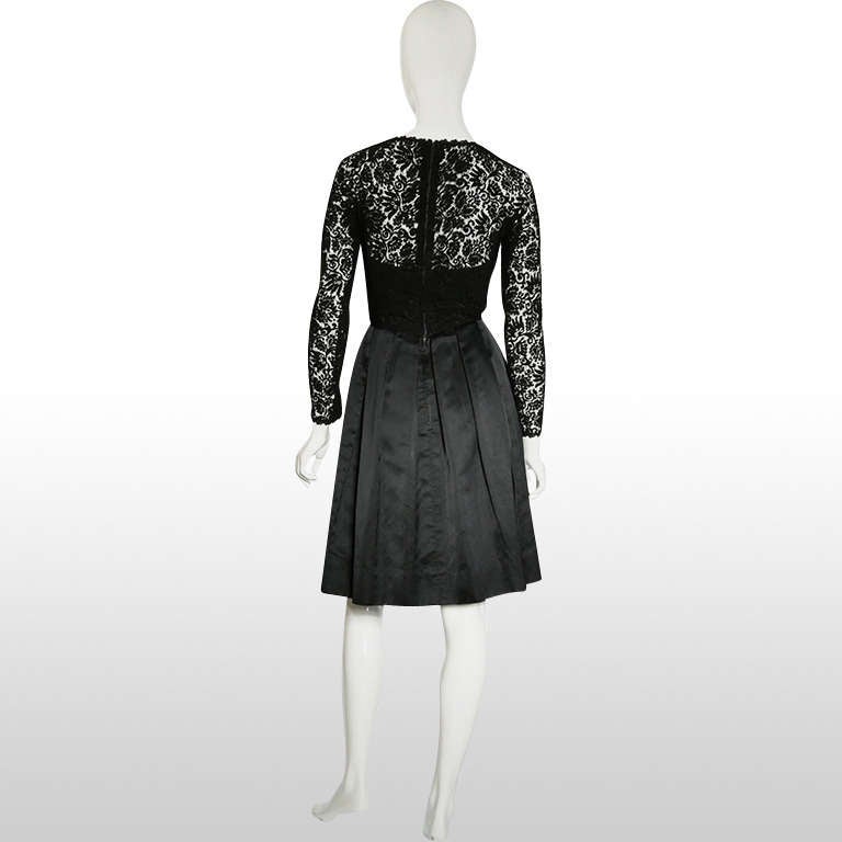 1950's Black Satin & Lace Bodice Cocktail Dress In Excellent Condition For Sale In London, GB