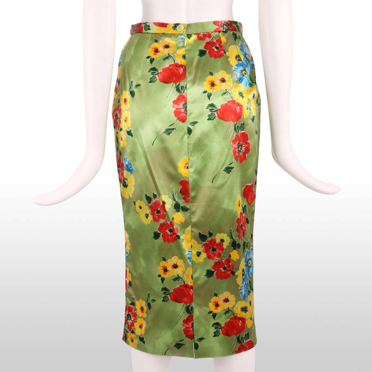 Dolce and Gabbana Bright Satin Silk Floral Skirt In Excellent Condition For Sale In London, GB