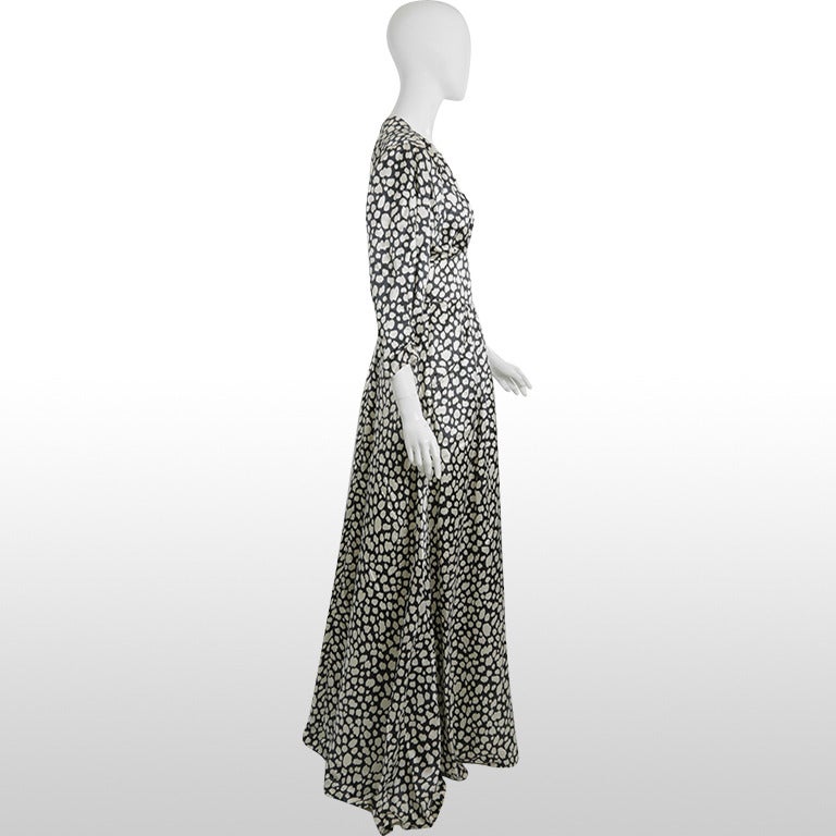 1980's Black and Ivory Abstract Monochrome Spotted Gown In Excellent Condition In London, GB
