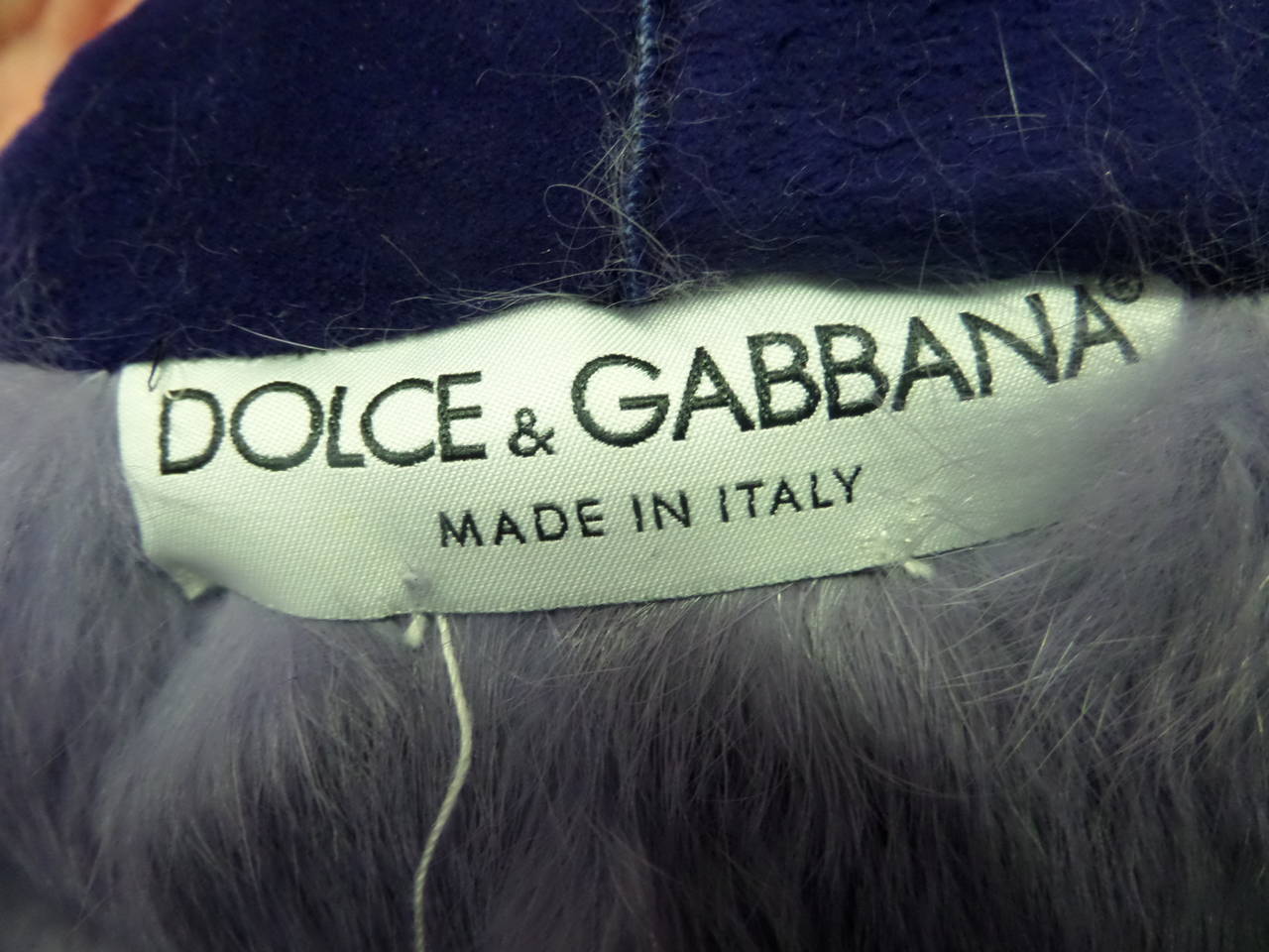 D&G A/W 1997 RUNWAY Monochrome Feather Print Dress WITH Purple Fur Collar 5